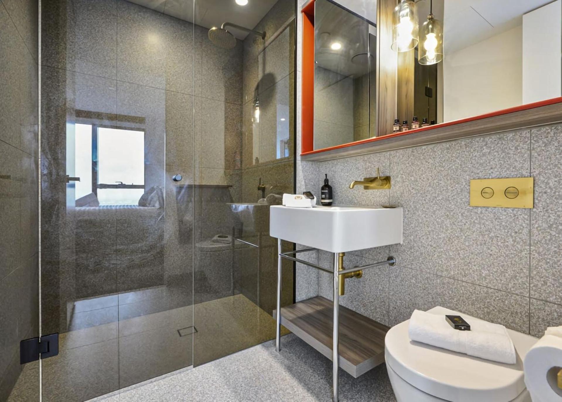 Views - 2br Gem Near Queen Vic Melbourne