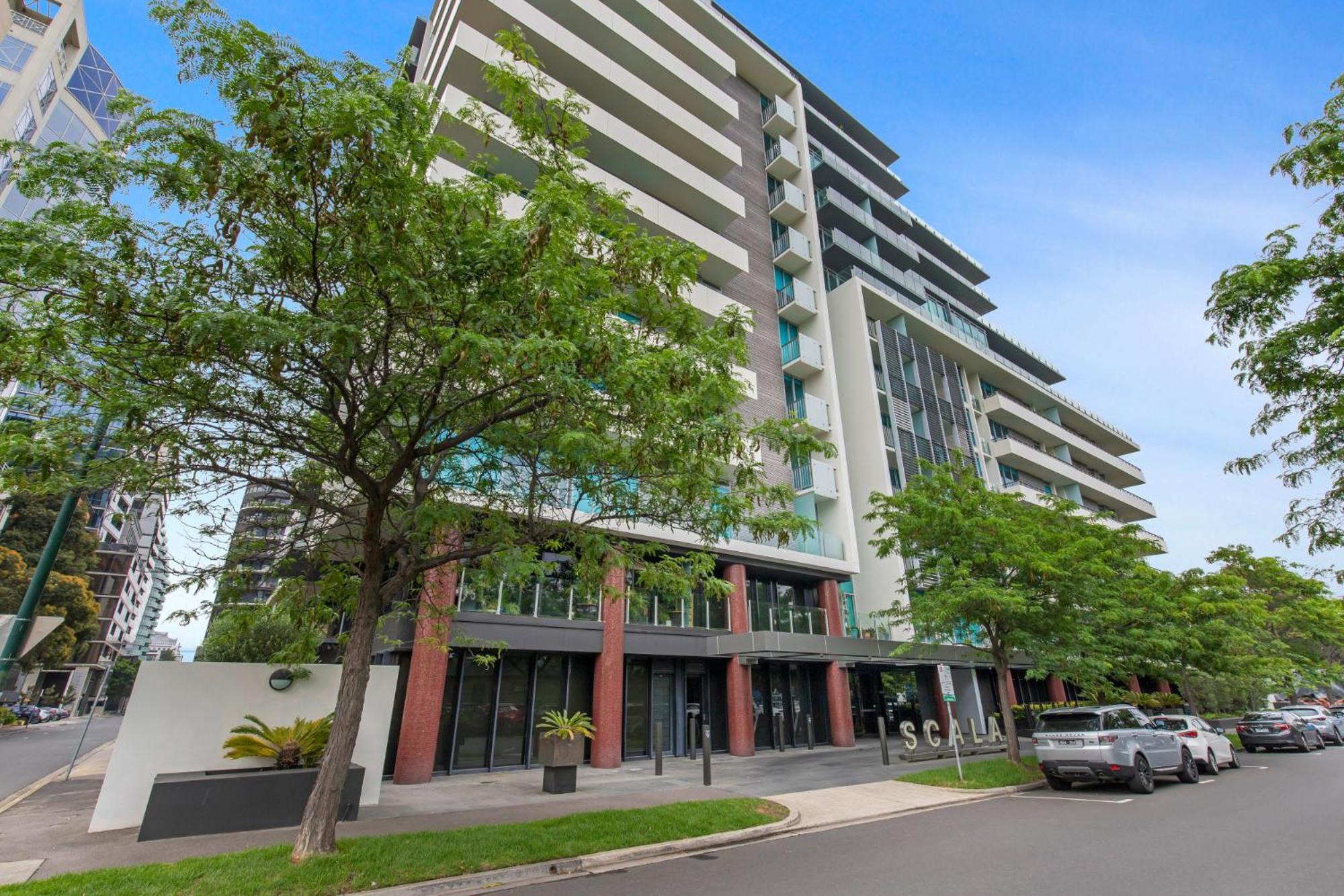 Apartment Pristine 2-bed By Park With Pool & Gym Melbourne