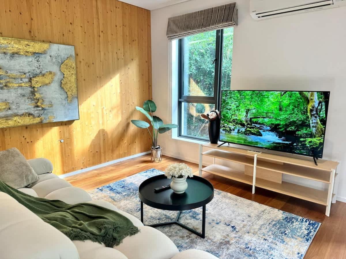 2br In Docklands Wifi Walk Water Nearby Melbourne