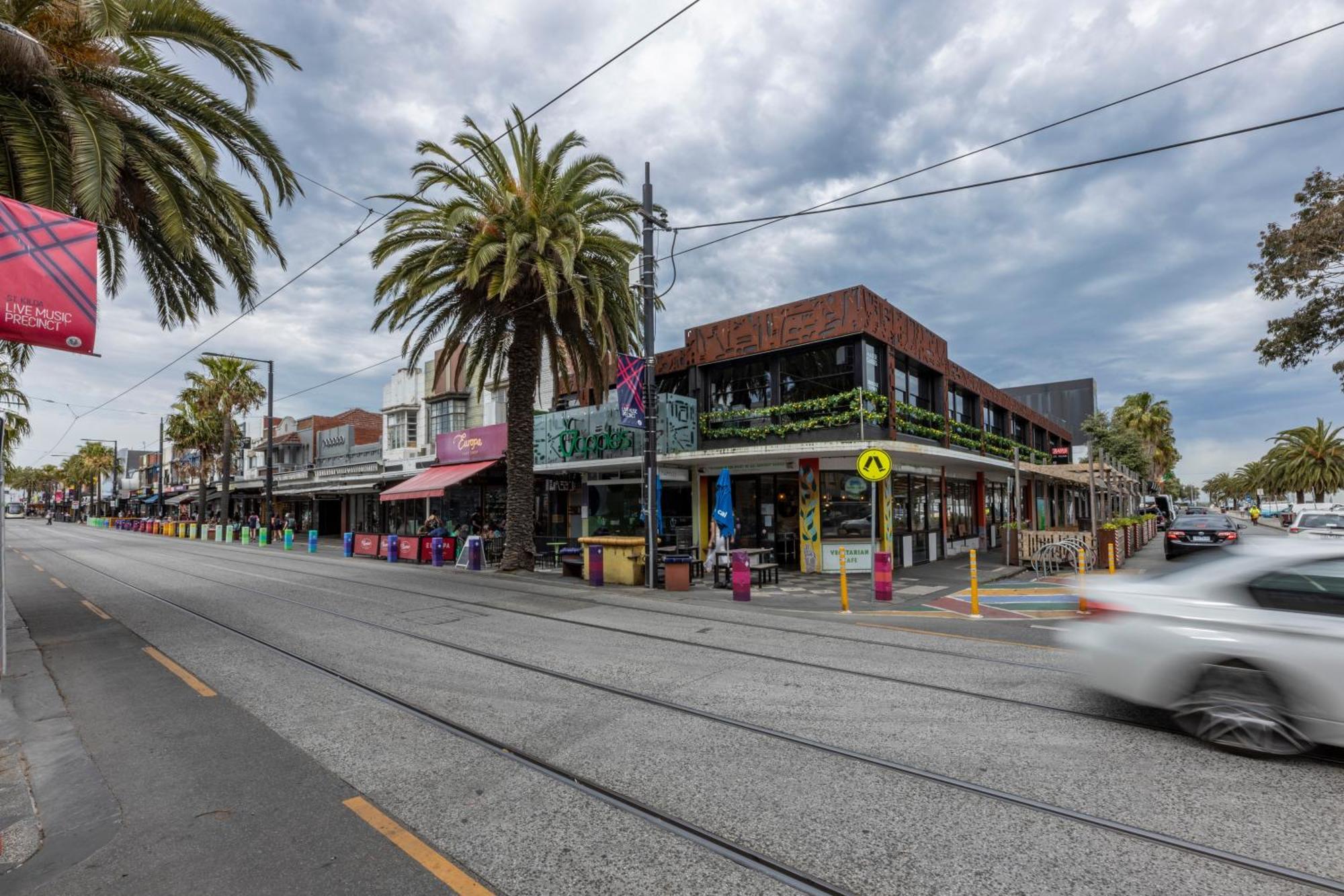 St Kilda Walking Distance To The