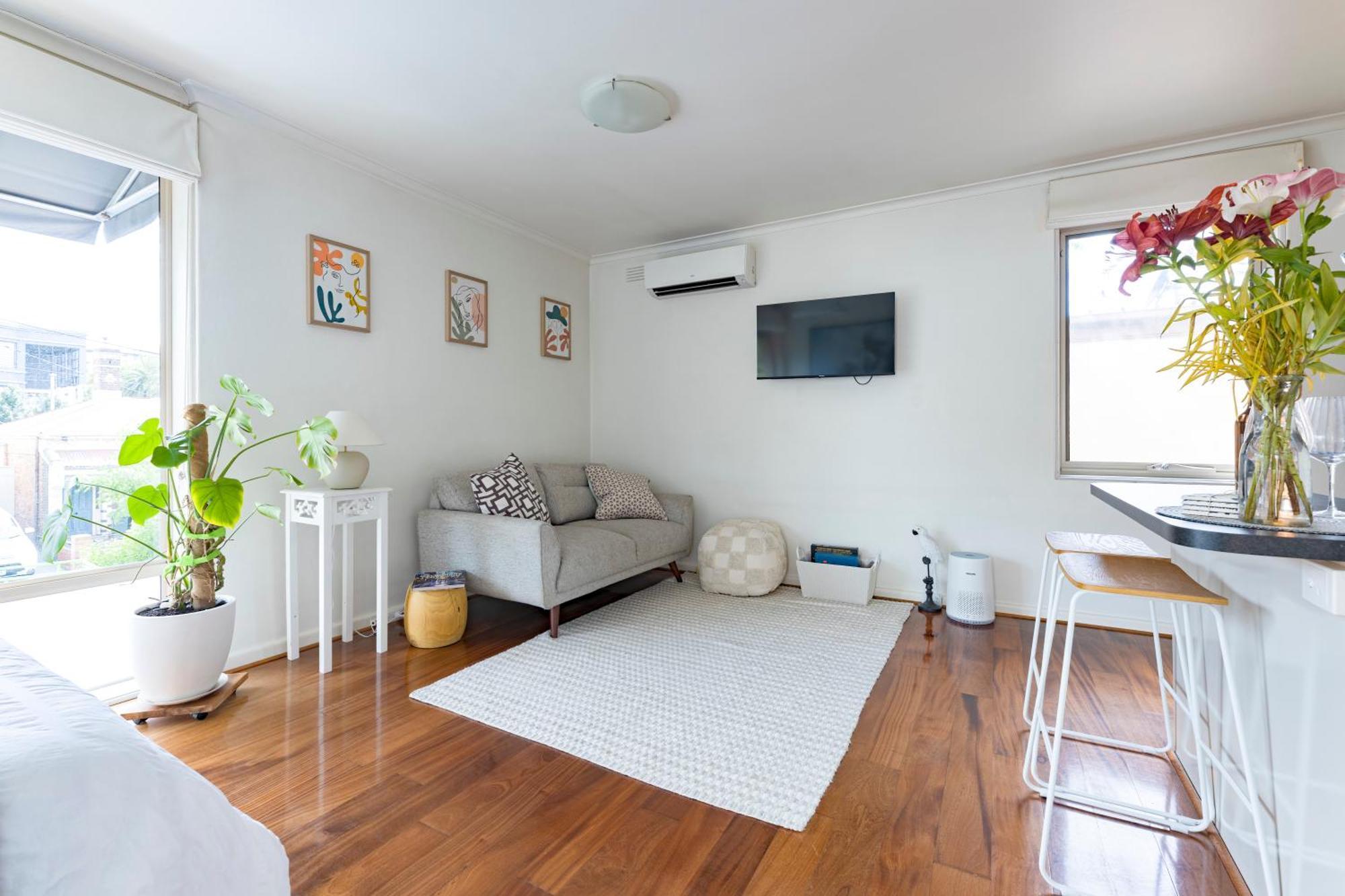 St Kilda Walking Distance To The Apartment Melbourne