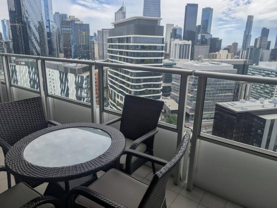 Apartment Panoramic Docklands Melbourne