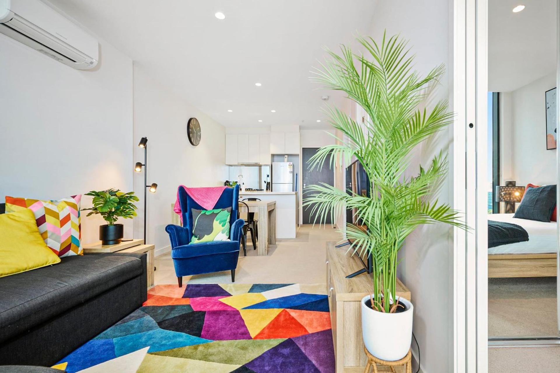 Sunny Southbank Retreat: 2-bed Haven With Views *