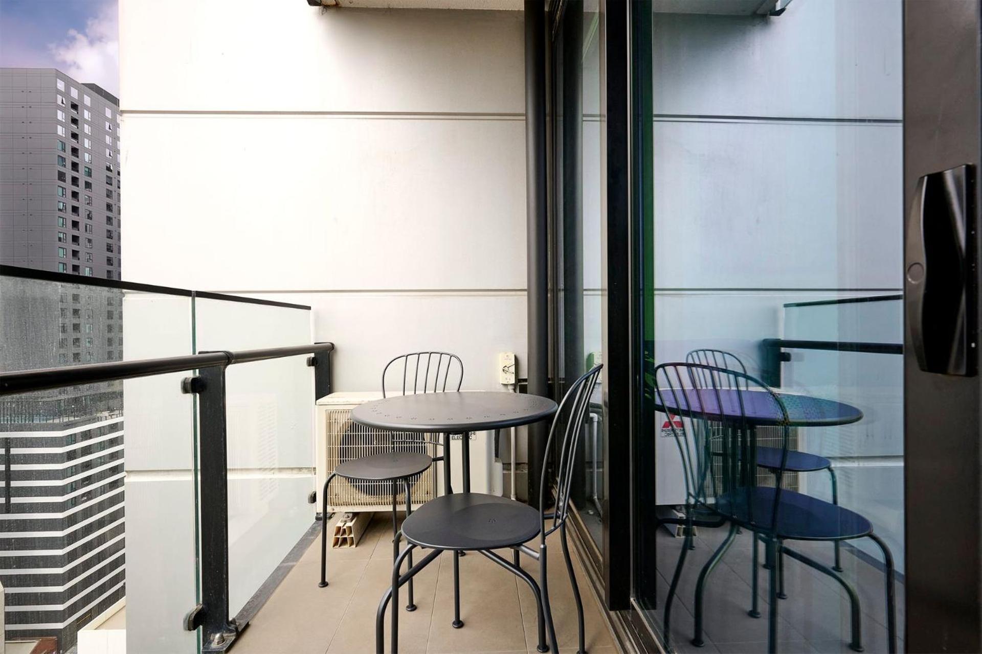 Apartment Sunny Southbank Retreat: 2-bed Haven With Views