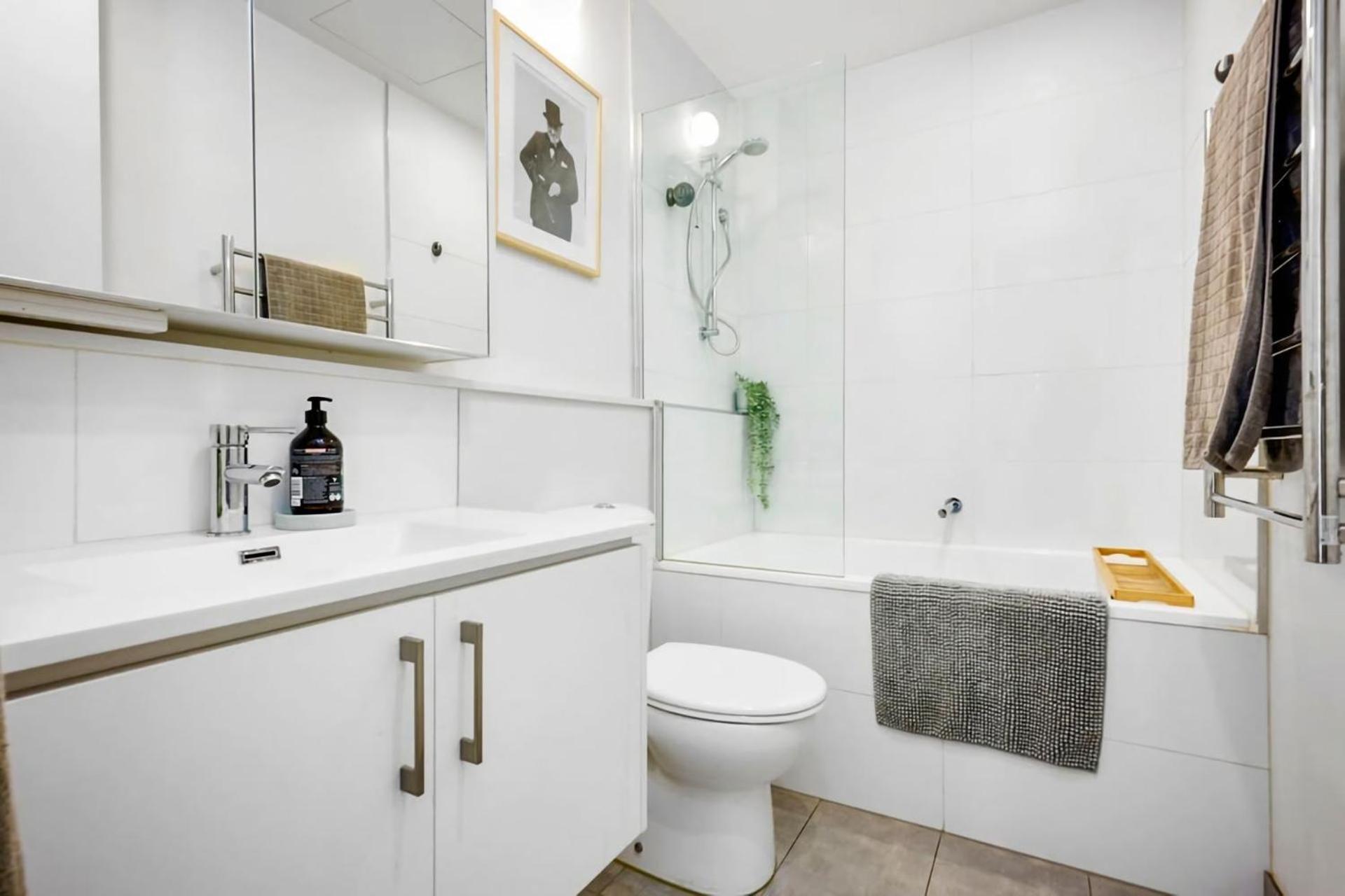 2br Penthouse Apt Rooftop Terrace, Spa & Bbq *