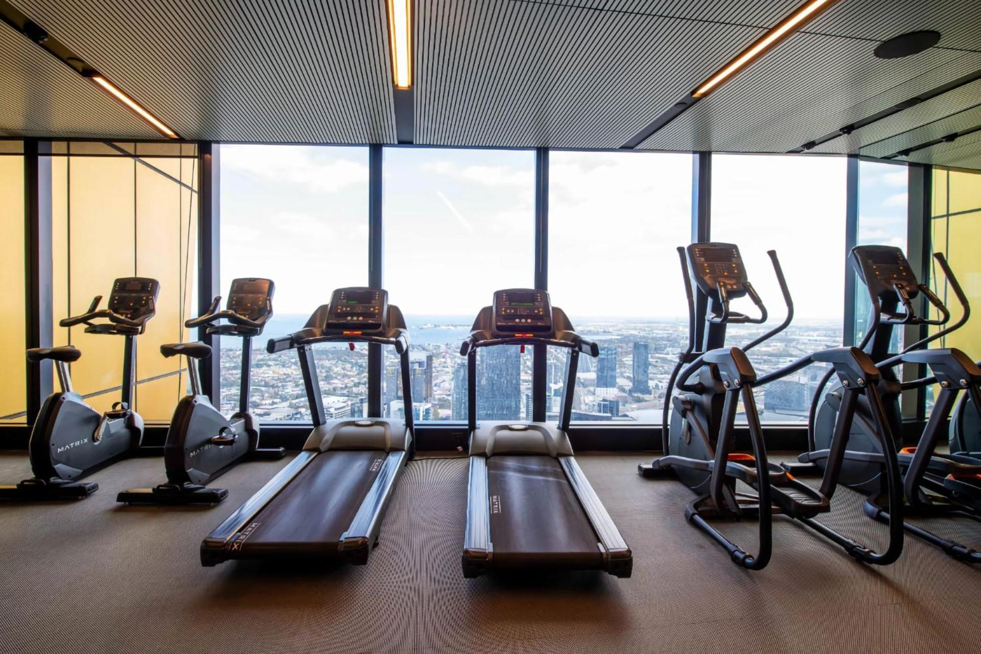 Apartment Stunning On Lvl 66 Car Park Pool Gym Melbourne
