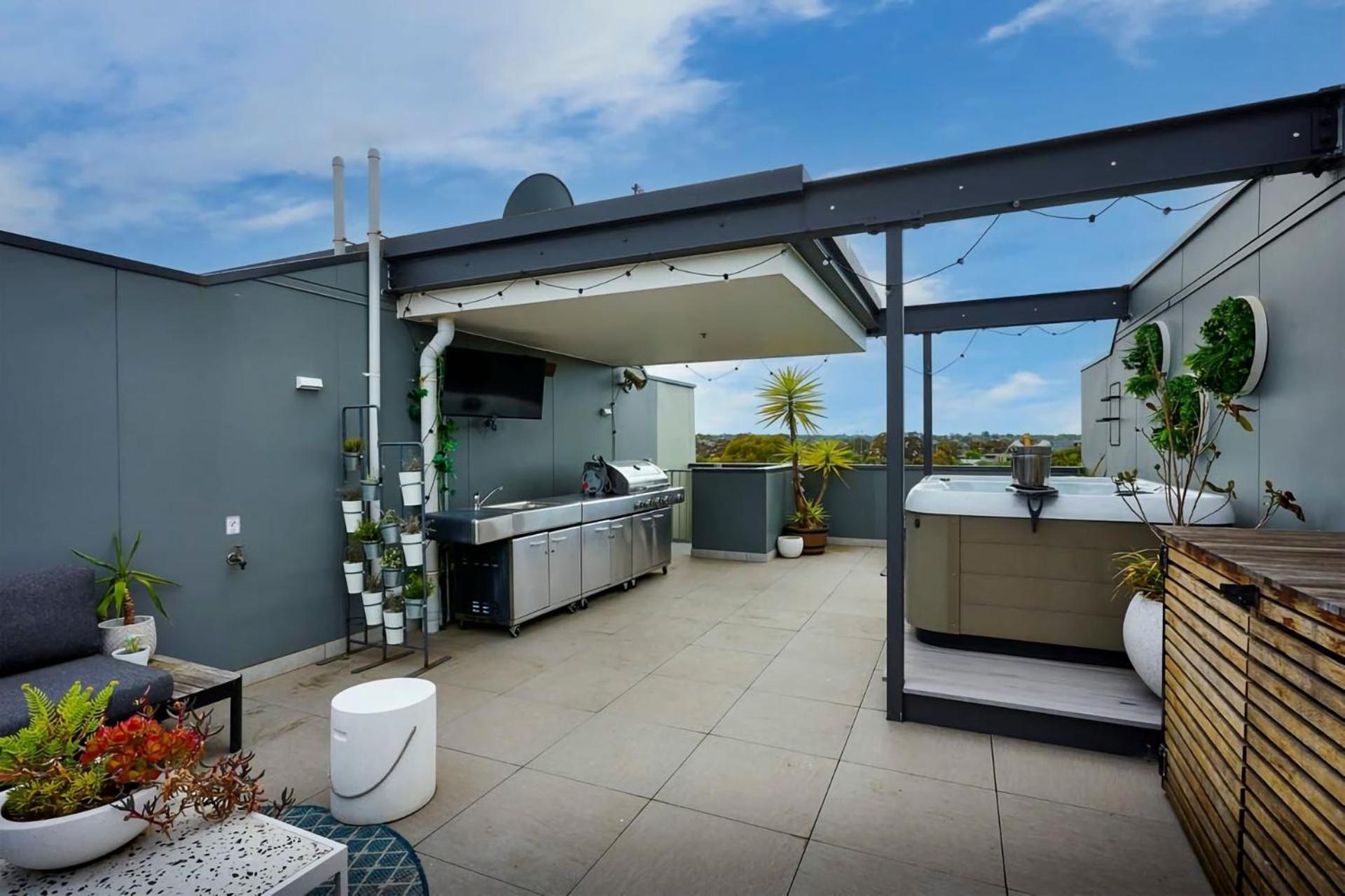2br Penthouse Apt Rooftop Terrace, Spa & Bbq *