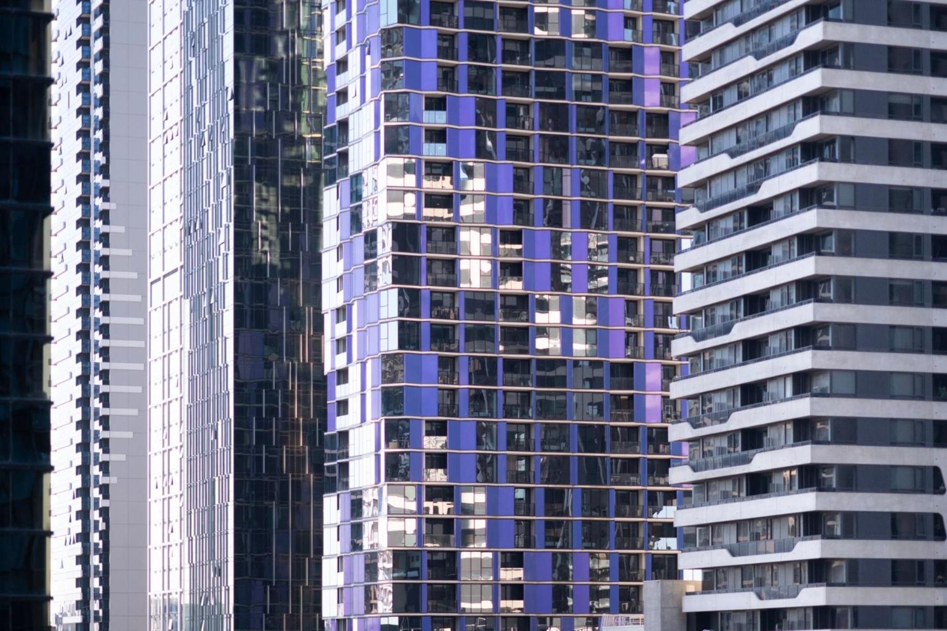 Apartment Latrobe St Gem 2-bedroom With Huge Deck & Car Park