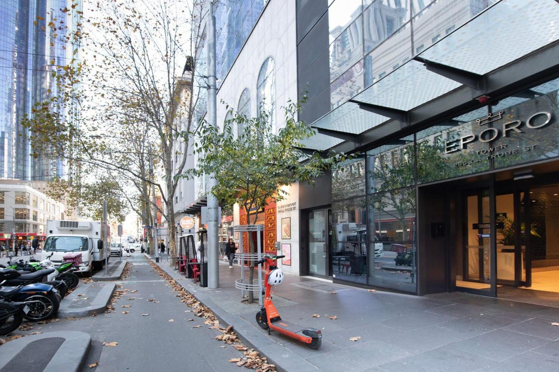 Apartment Latrobe St Gem 2-bedroom With Huge Deck & Car Park *