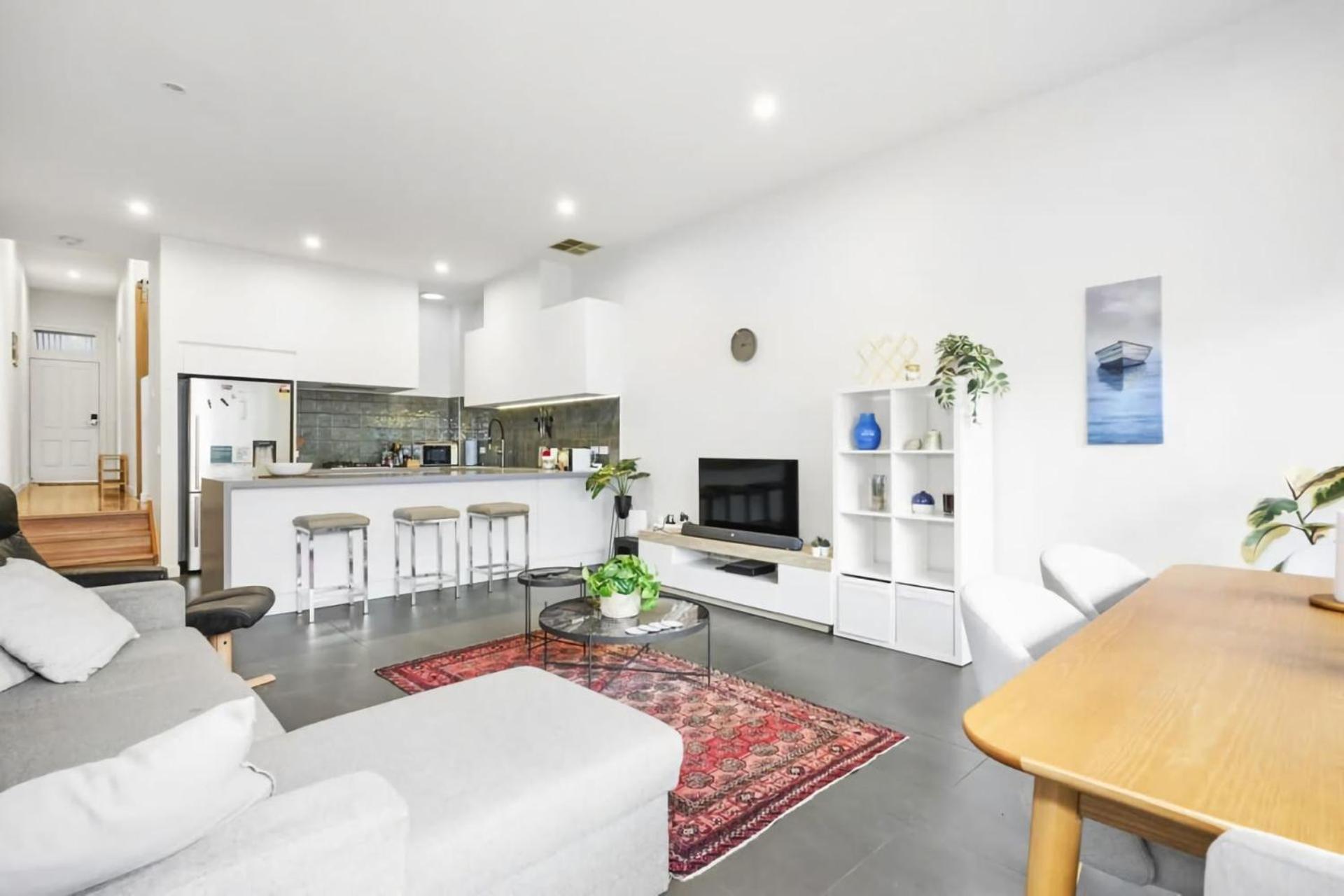 Chic South Yarra Gem - Near Chapel St & Holiday home *