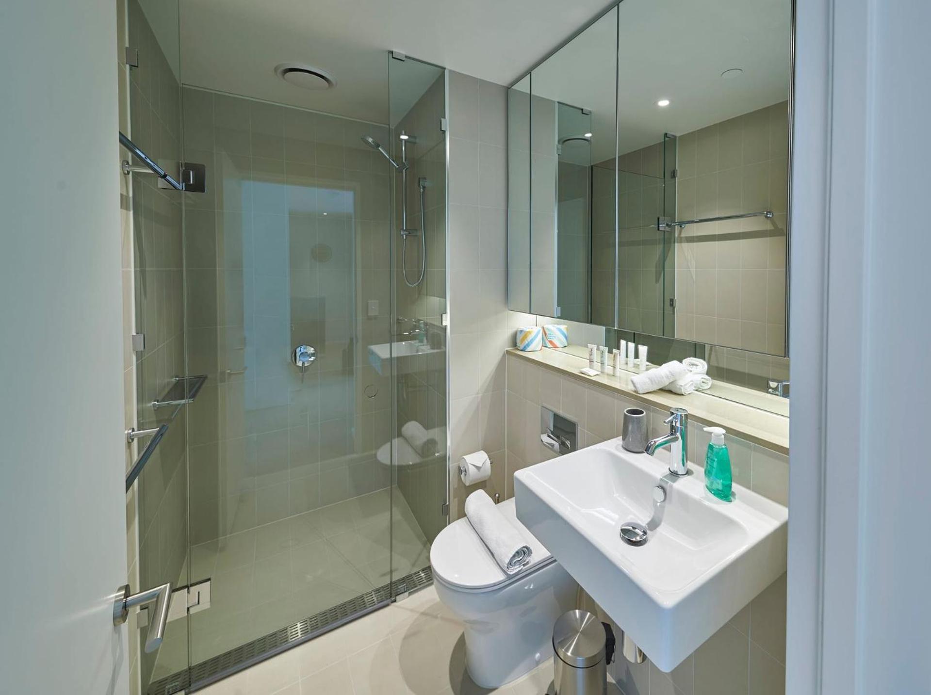 High-rise On Collins With Free Parking, Pool, Gym Melbourne