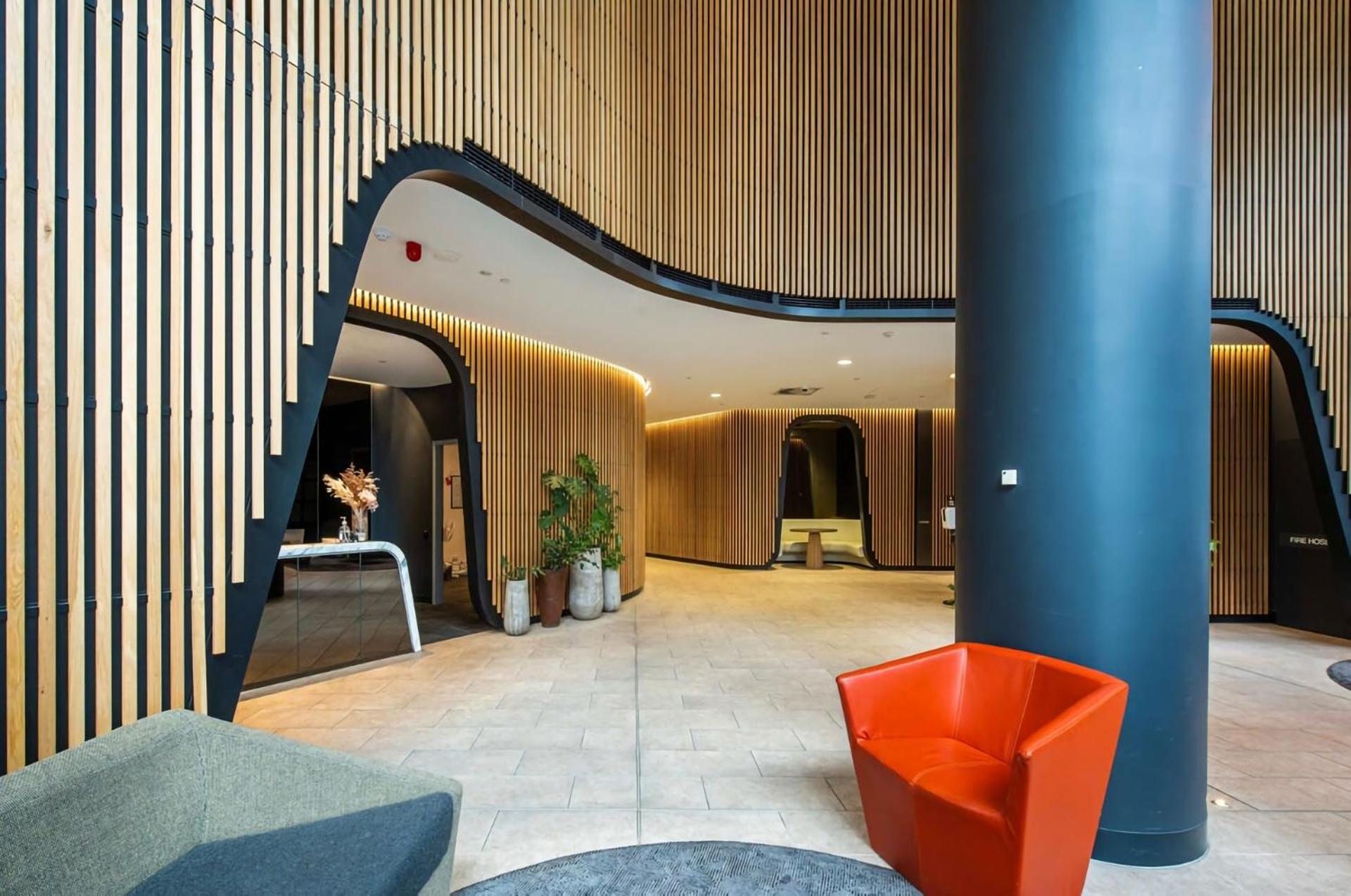 Spectacular River And Views Apartment Melbourne