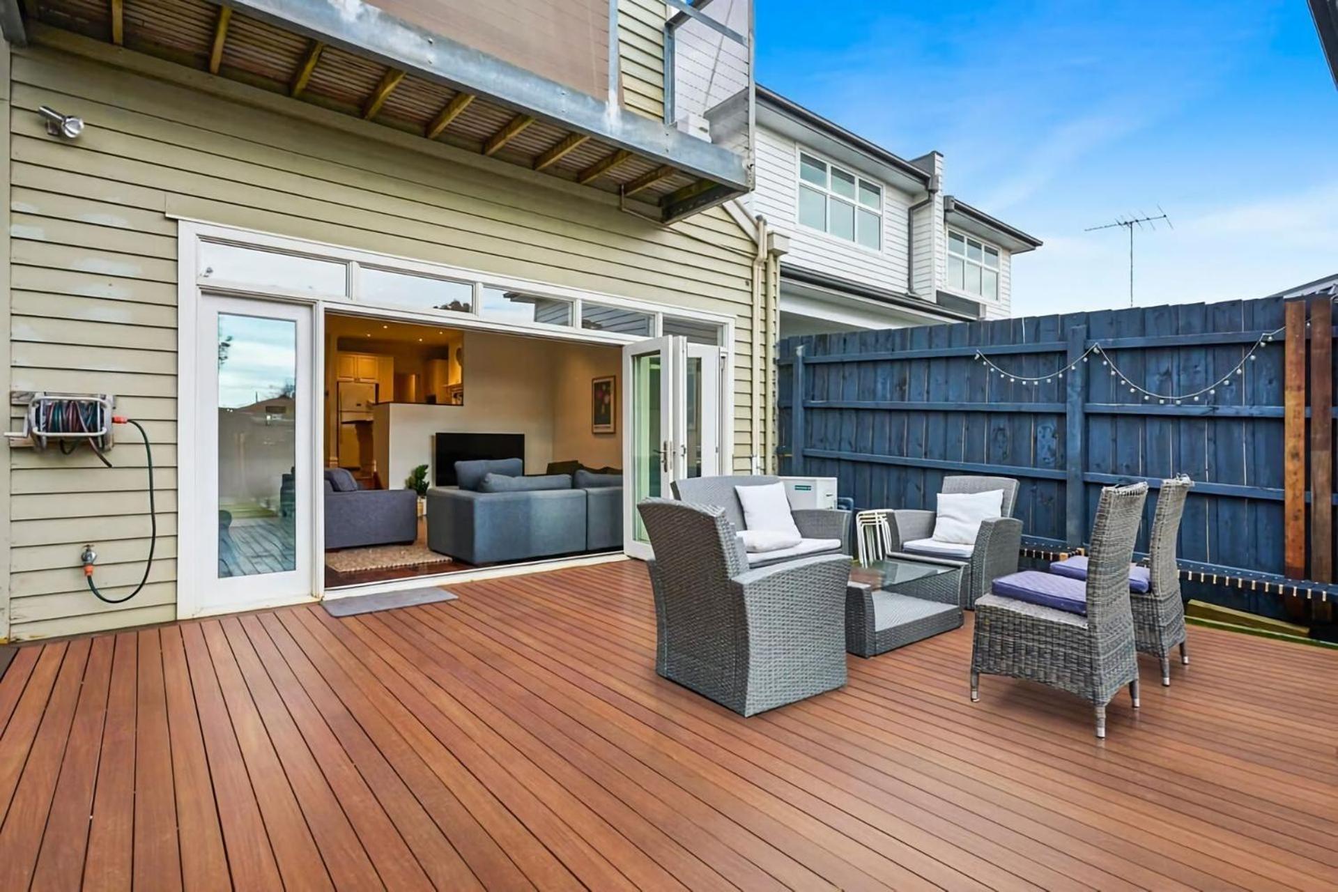 Bowen Street Family Retreat With Pool Holiday home *