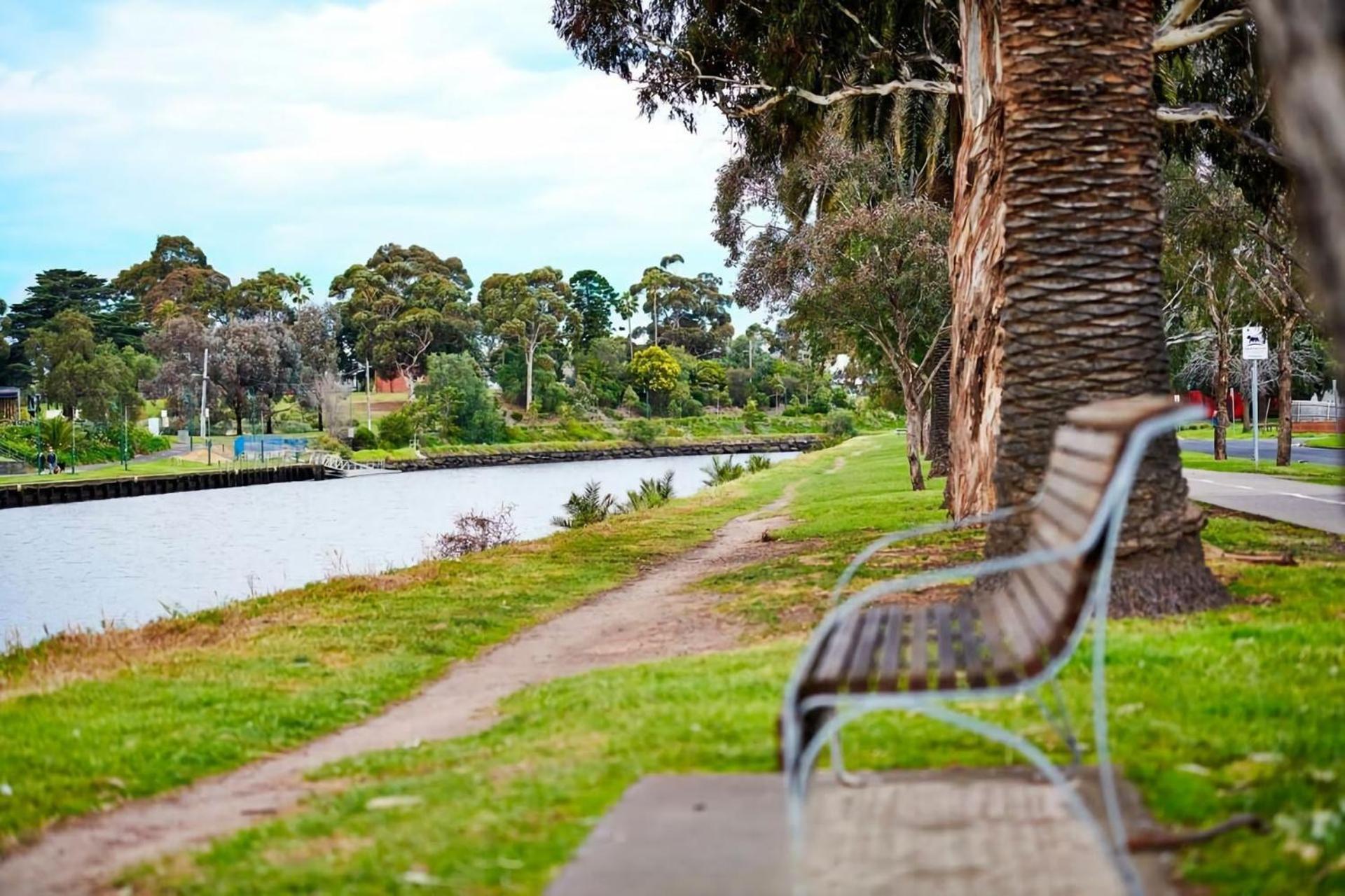 Bowen Street Family Retreat With Pool Holiday home *