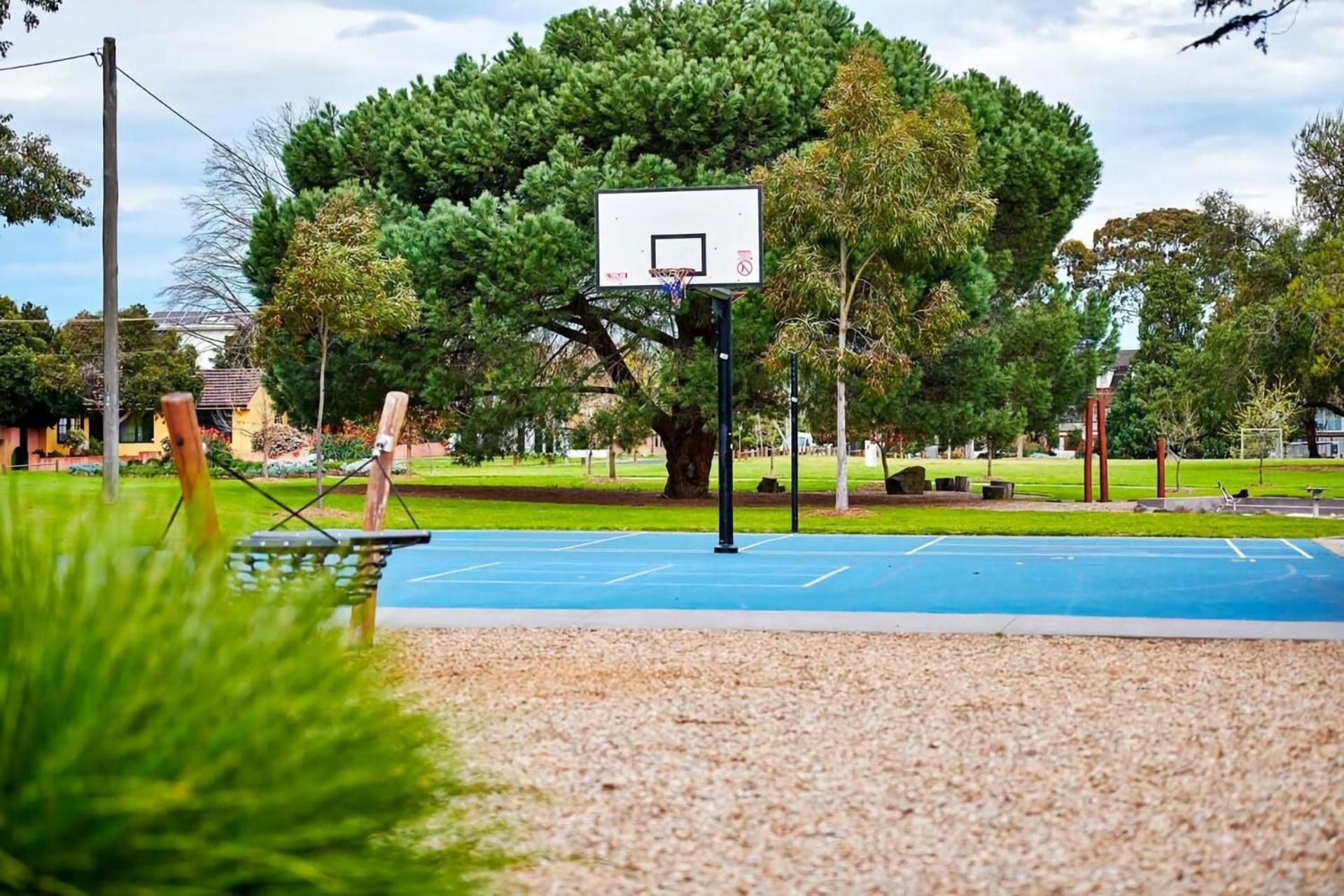 Holiday home Bowen Street Family Retreat With Pool Melbourne