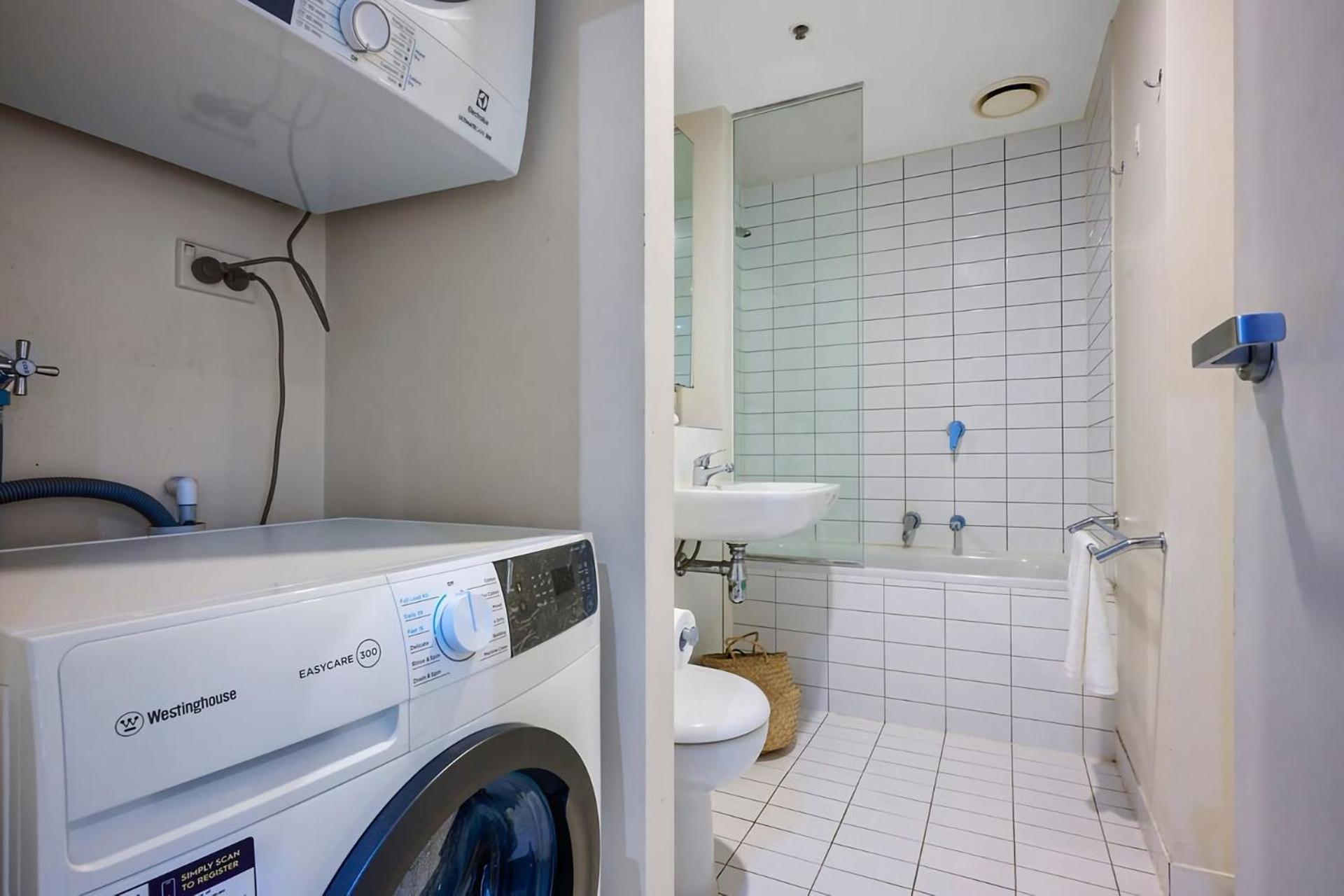 Collins Street Chic - Your Stylish Getaway Apartment Melbourne