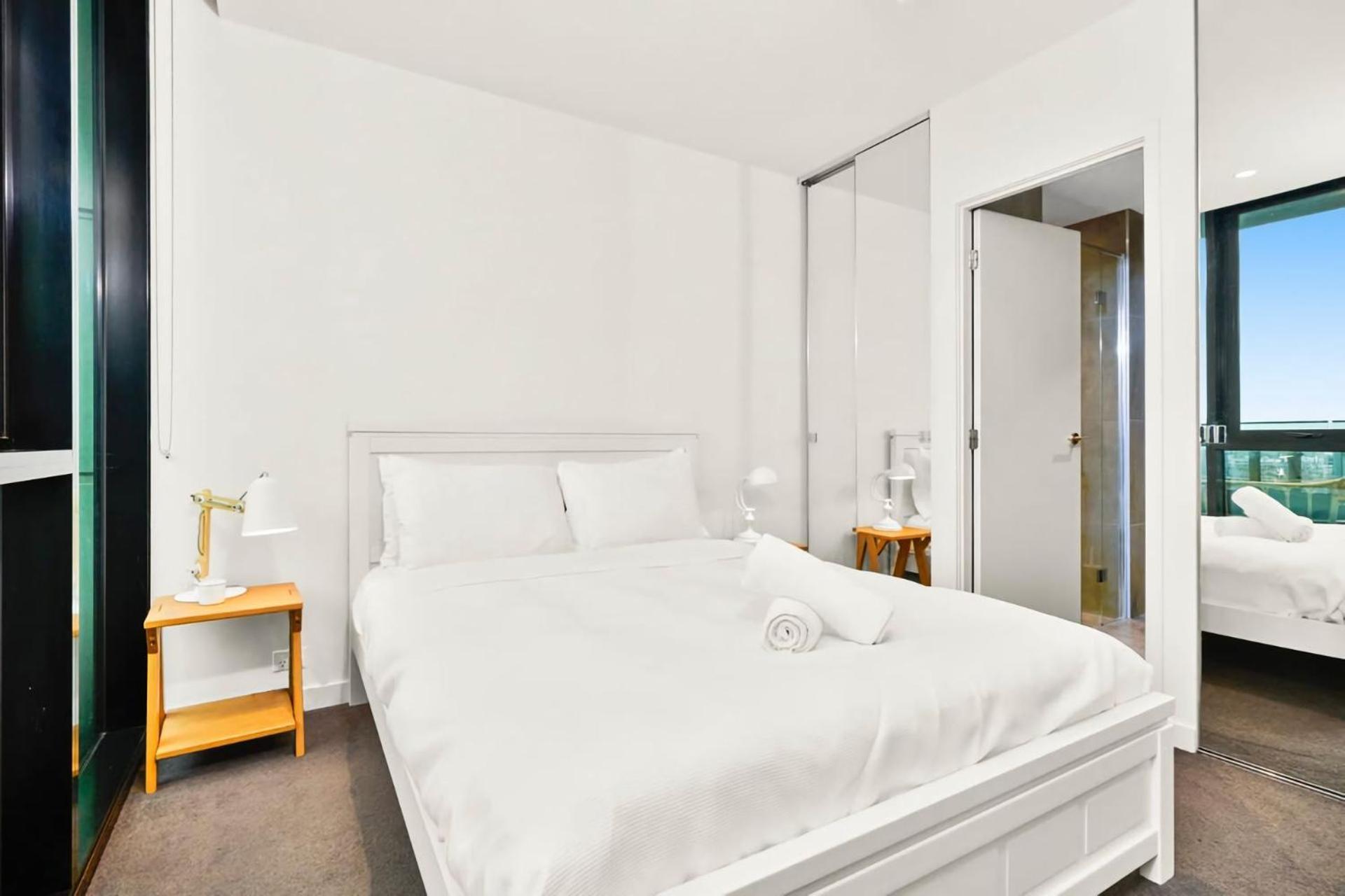Apartment Cityscape Family Oasis 2br With Parking