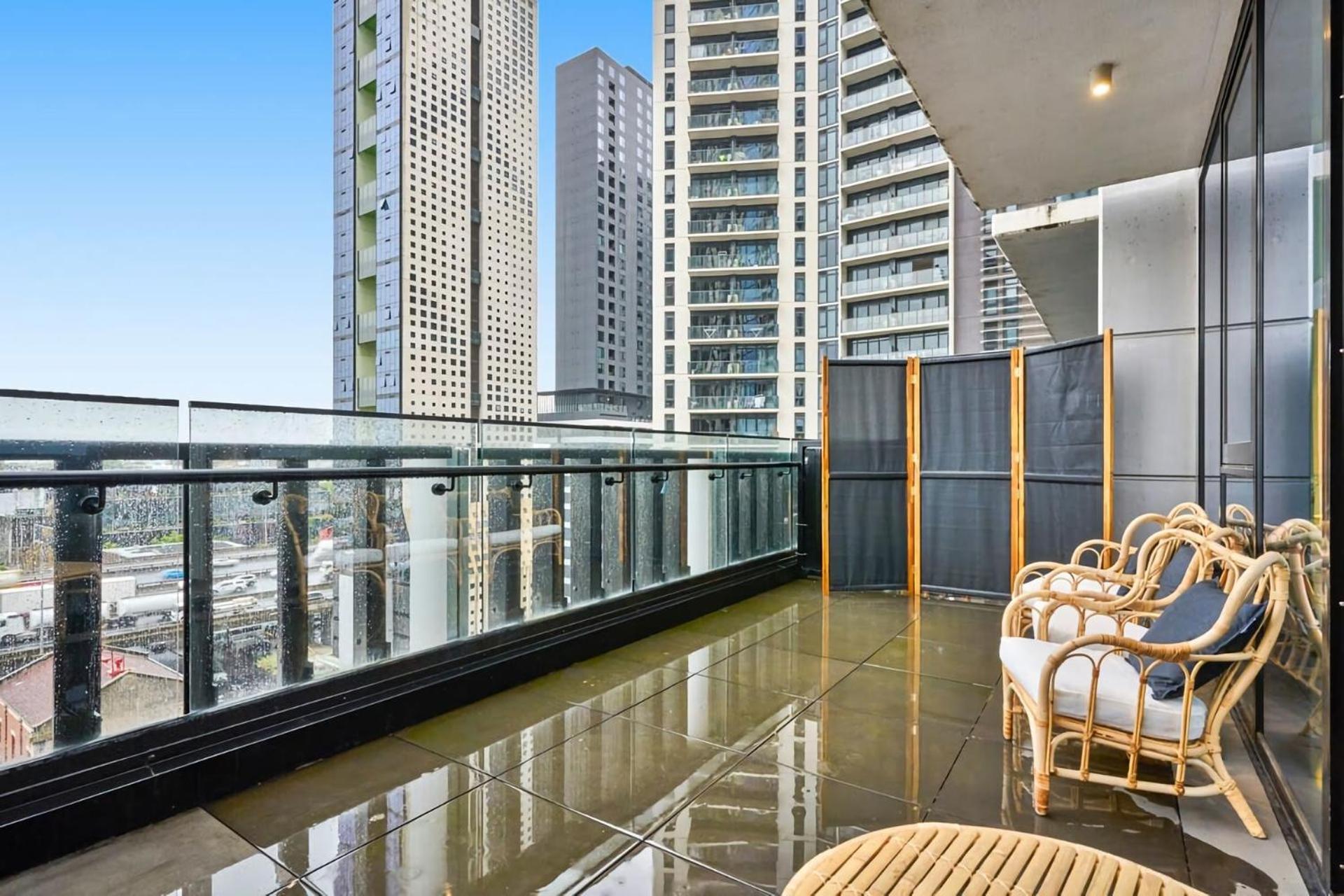 Cityscape Family Oasis 2br With Parking Apartment