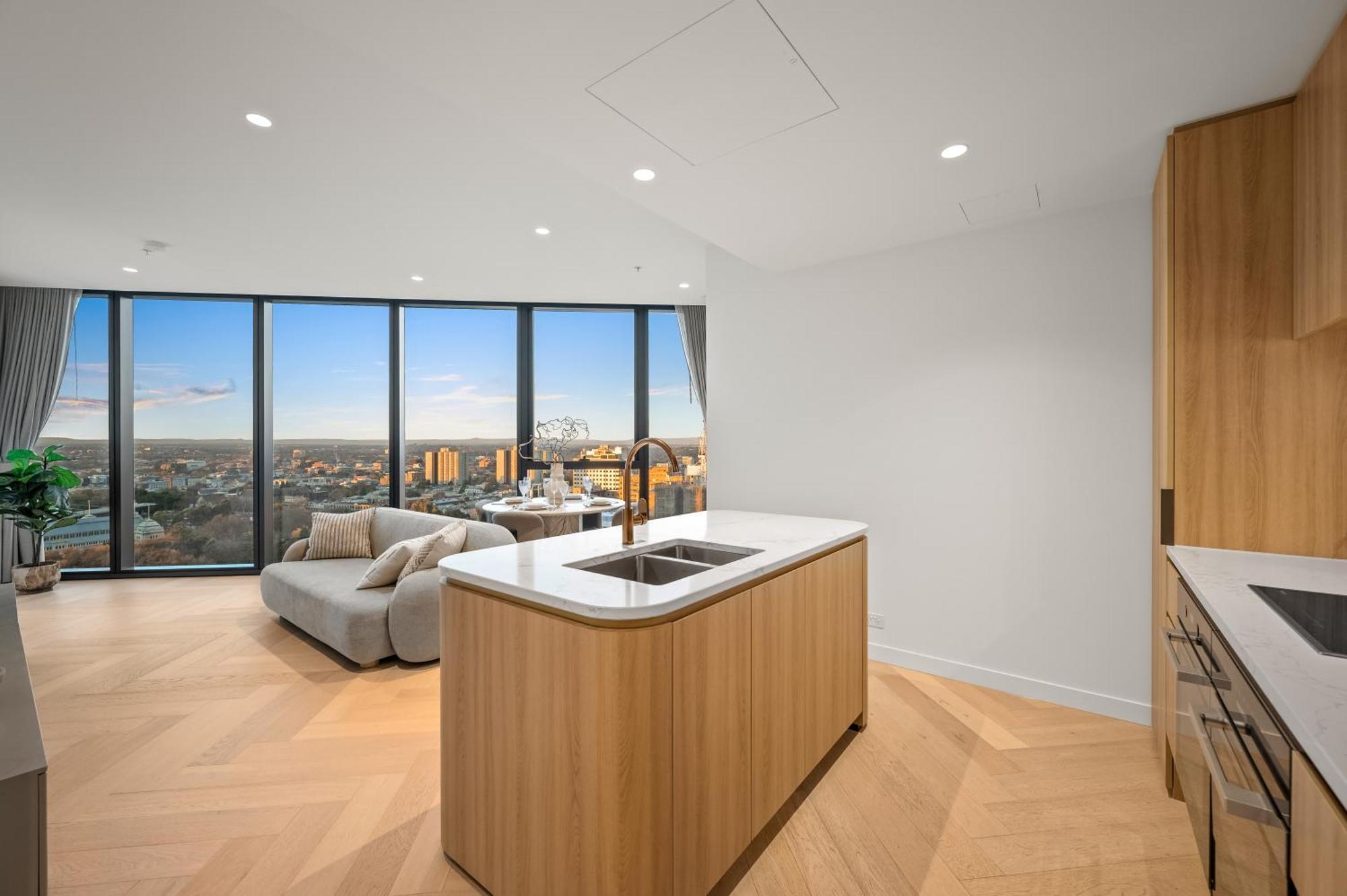 Stupendous Cbd & Garden Views - 2bdr 2 Bth With Free Parking
