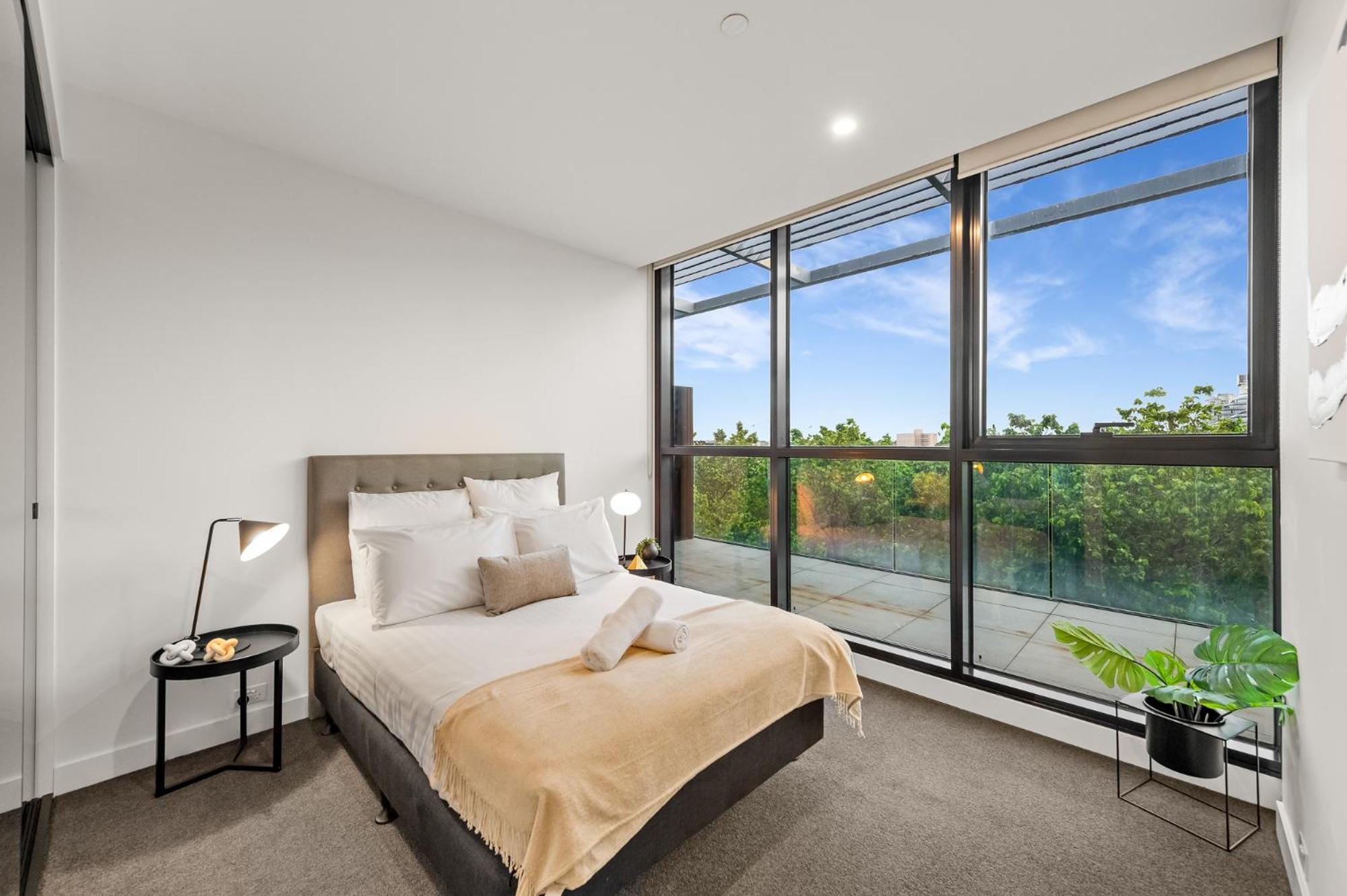 Parkside Perfection Next To Cbd With Free Parking Melbourne