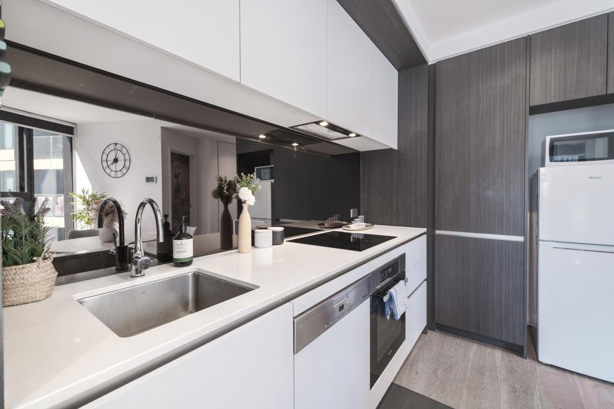 Absolute Luxury 1br Mq Poolgym * Melbourne