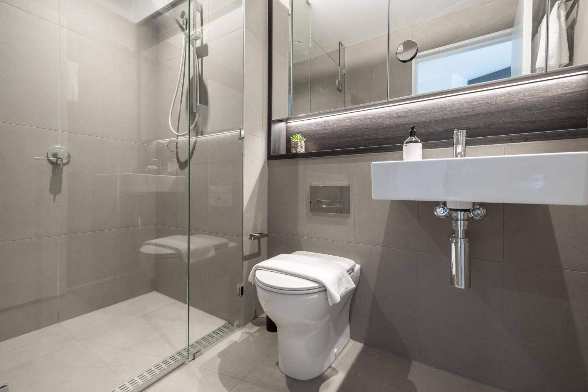 Apartment Absolute Luxury 1br Mq Poolgym Melbourne