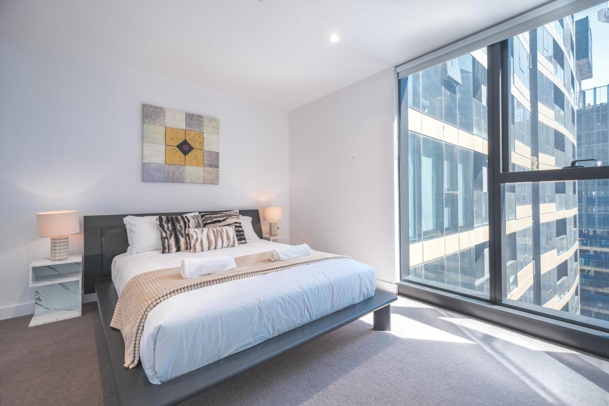 Absolute Luxury 1br Mq Poolgym Melbourne