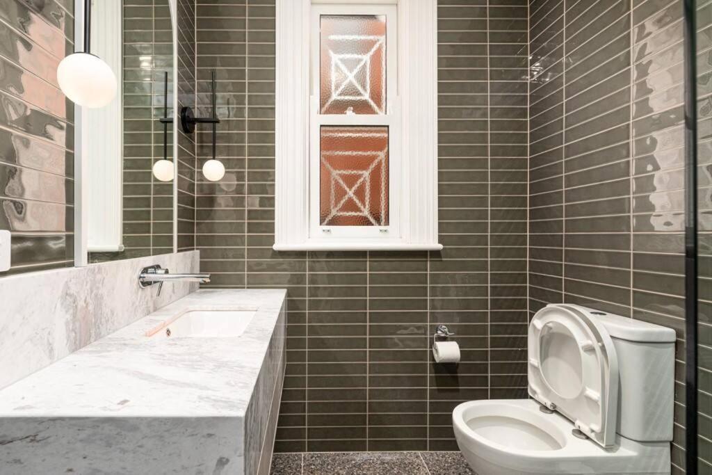 Camberwell Heritage Glamour *