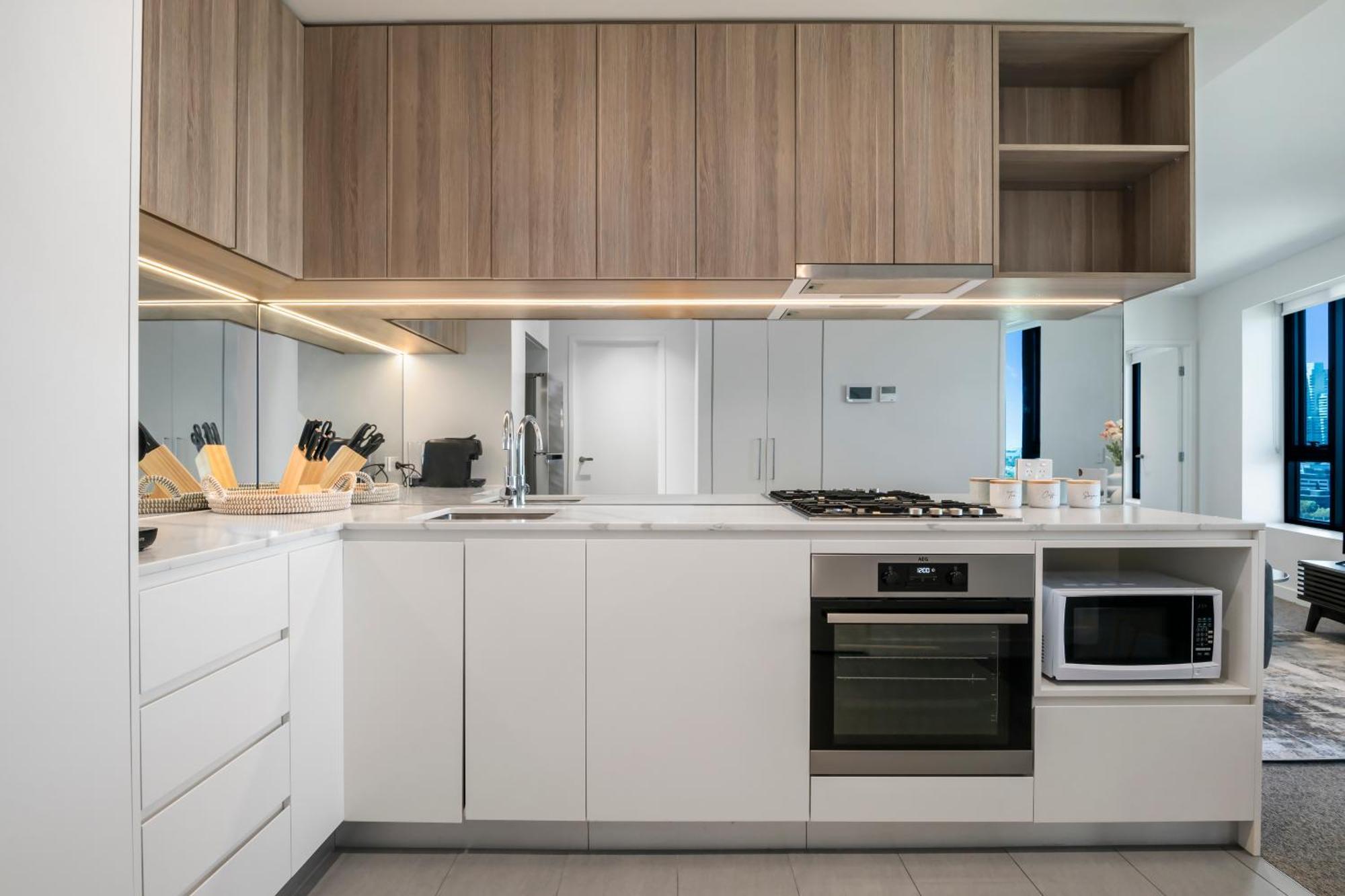 Apartment Bright And Modern 2br With Stunning Bay Views *