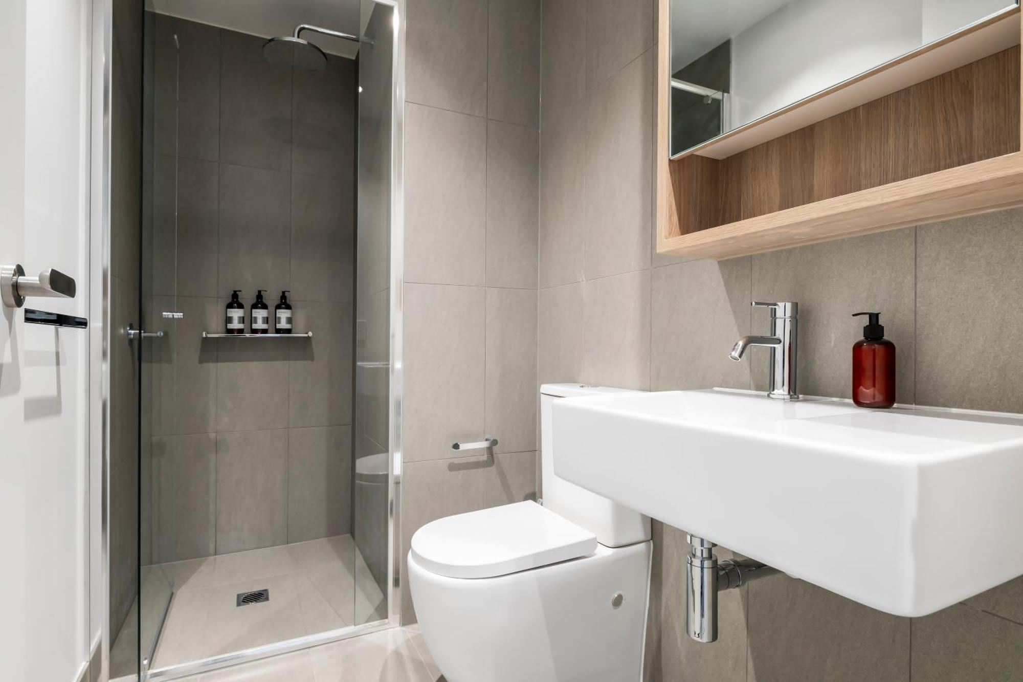 Apartment Bright And Modern 2br With Stunning Bay Views