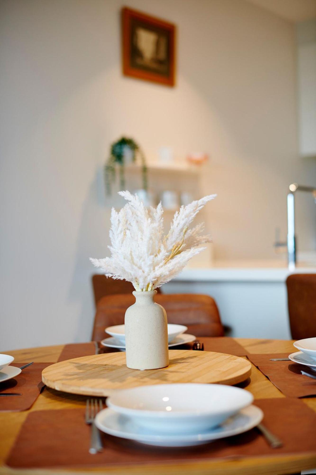 Stylishly Designed 2br In Southbank Apartment Melbourne