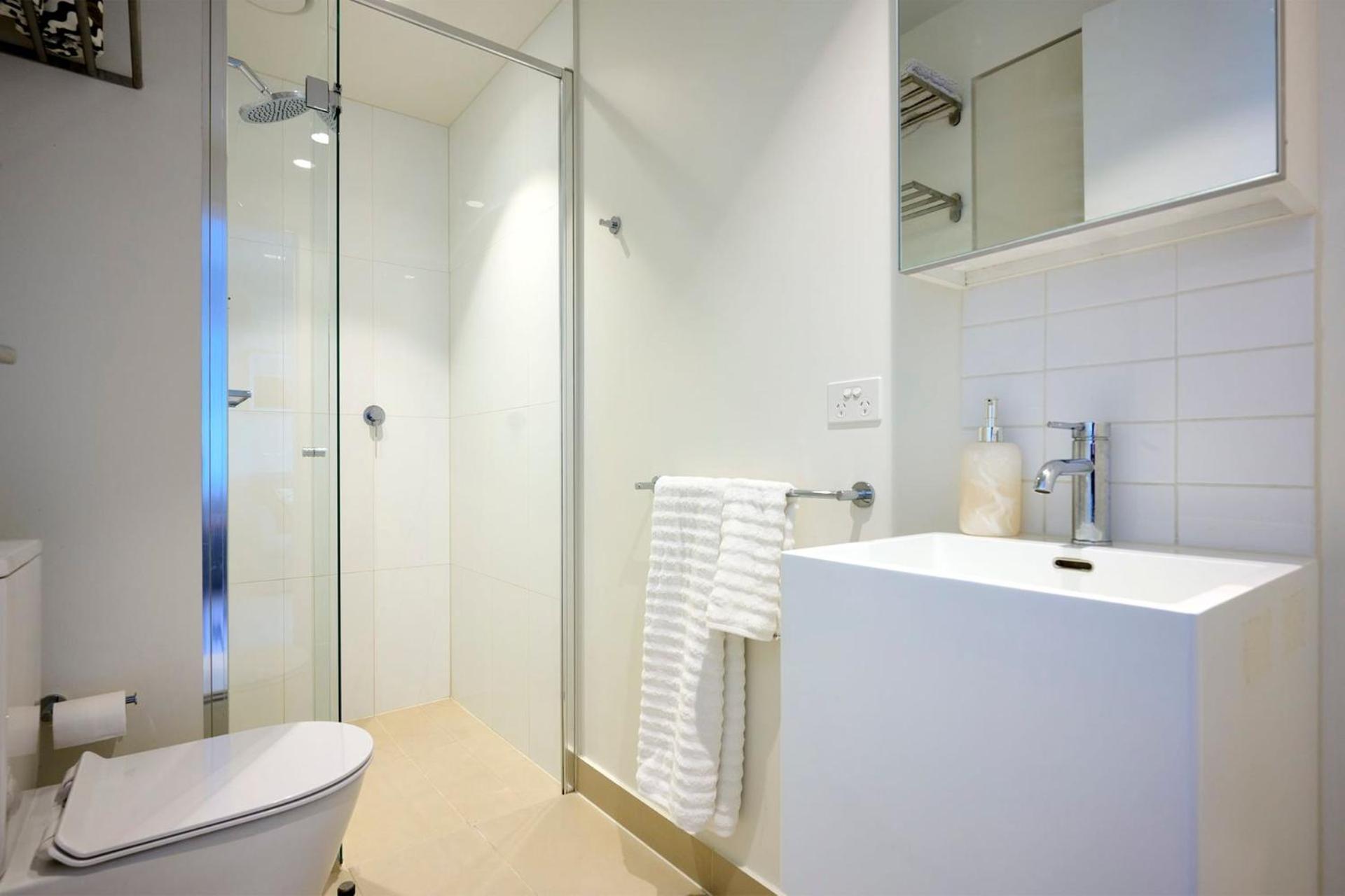 Apartment Stylishly Designed 2br In Southbank Melbourne