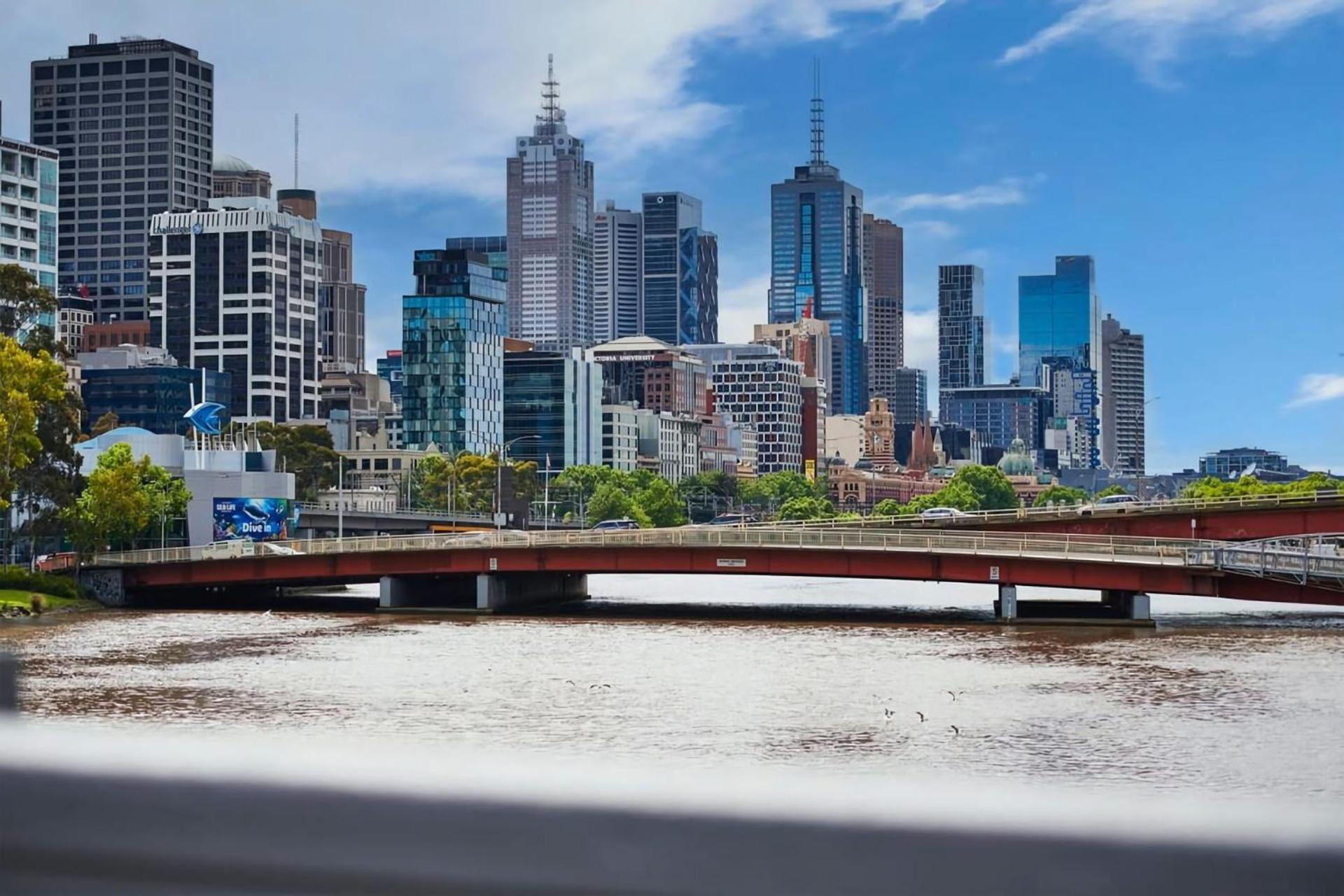 Stylishly Designed 2br In Southbank Apartment Melbourne