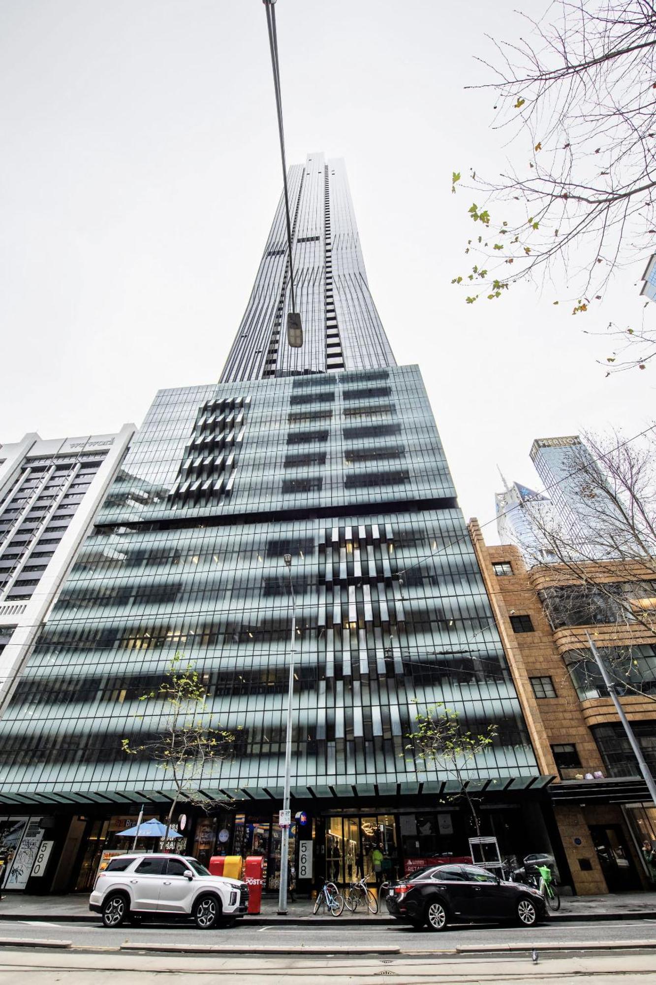 Skyline Serenity 1 Bedroom Oasis With Pool & Gym Apartment Melbourne