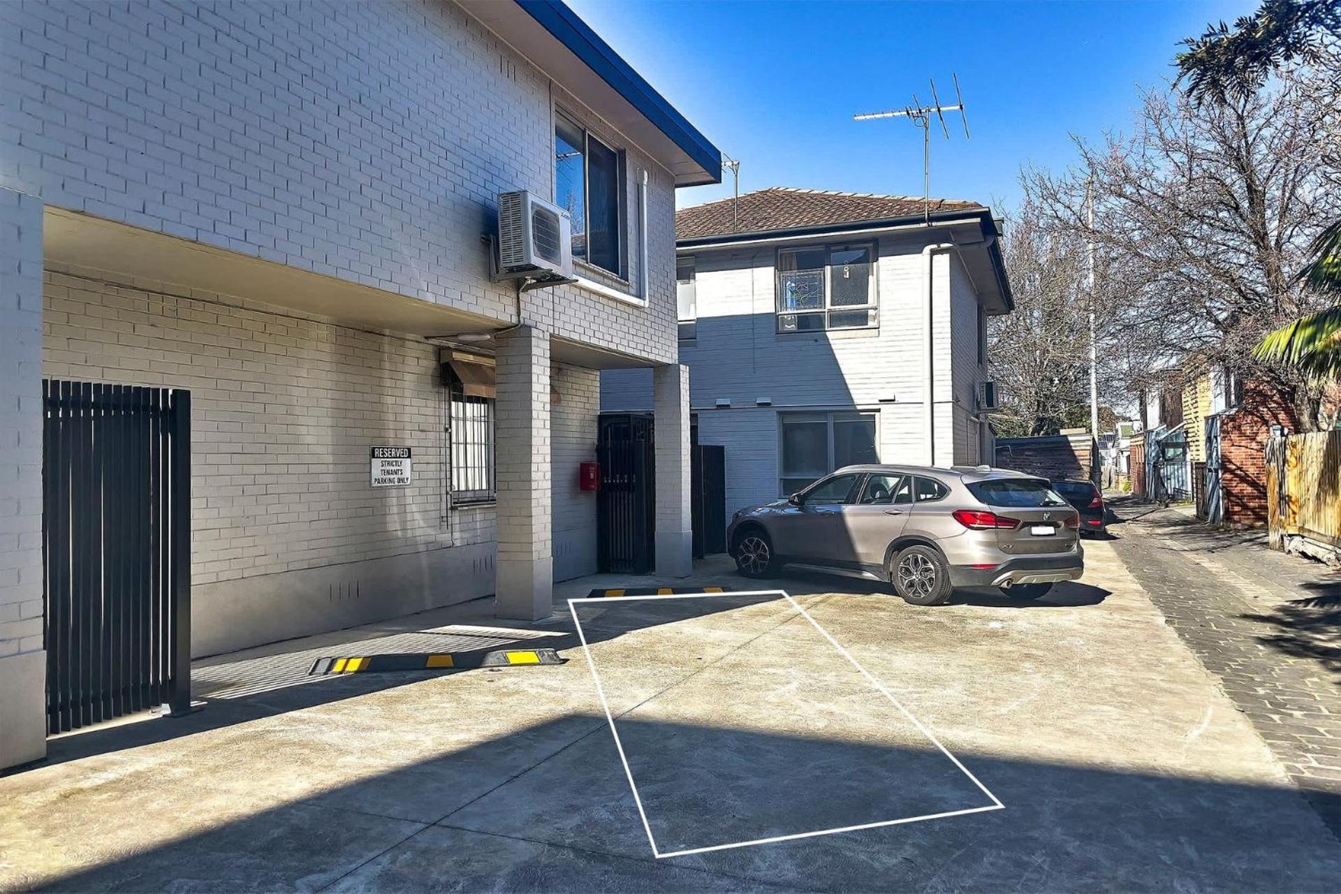 Chic 1br Unit In Vibrant Richmond Melbourne