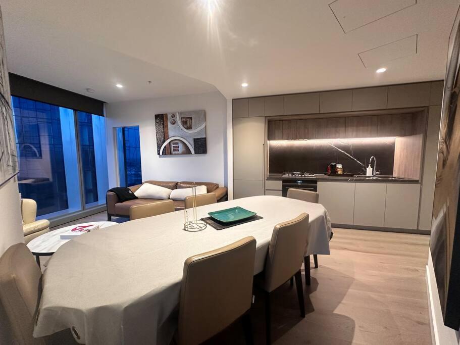 Apartment Royal Executive Living Corporate Sky Residence West Side Place *