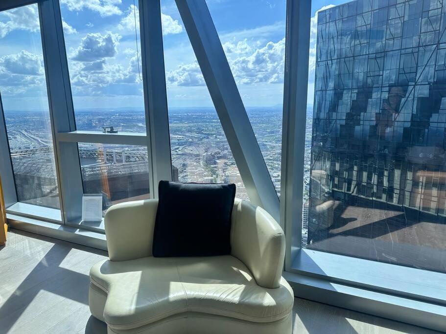 Royal Executive Living Corporate Sky Residence West Side Place Apartment