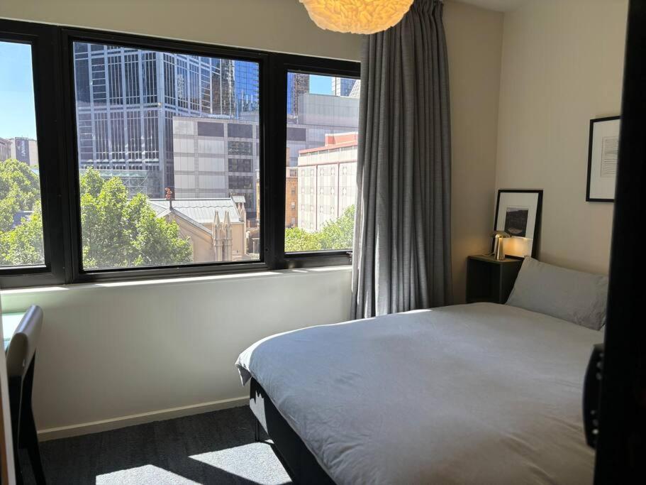 Emporium & Church View - Sunlit 2br Melbourne