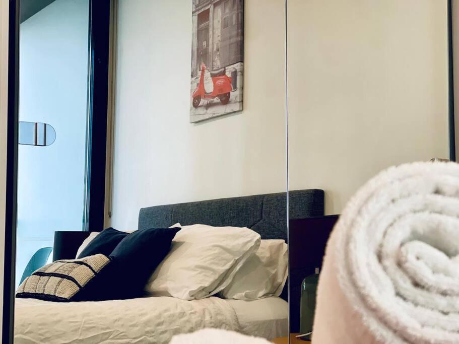 Stunning Steps Away From Crown With Free Parking