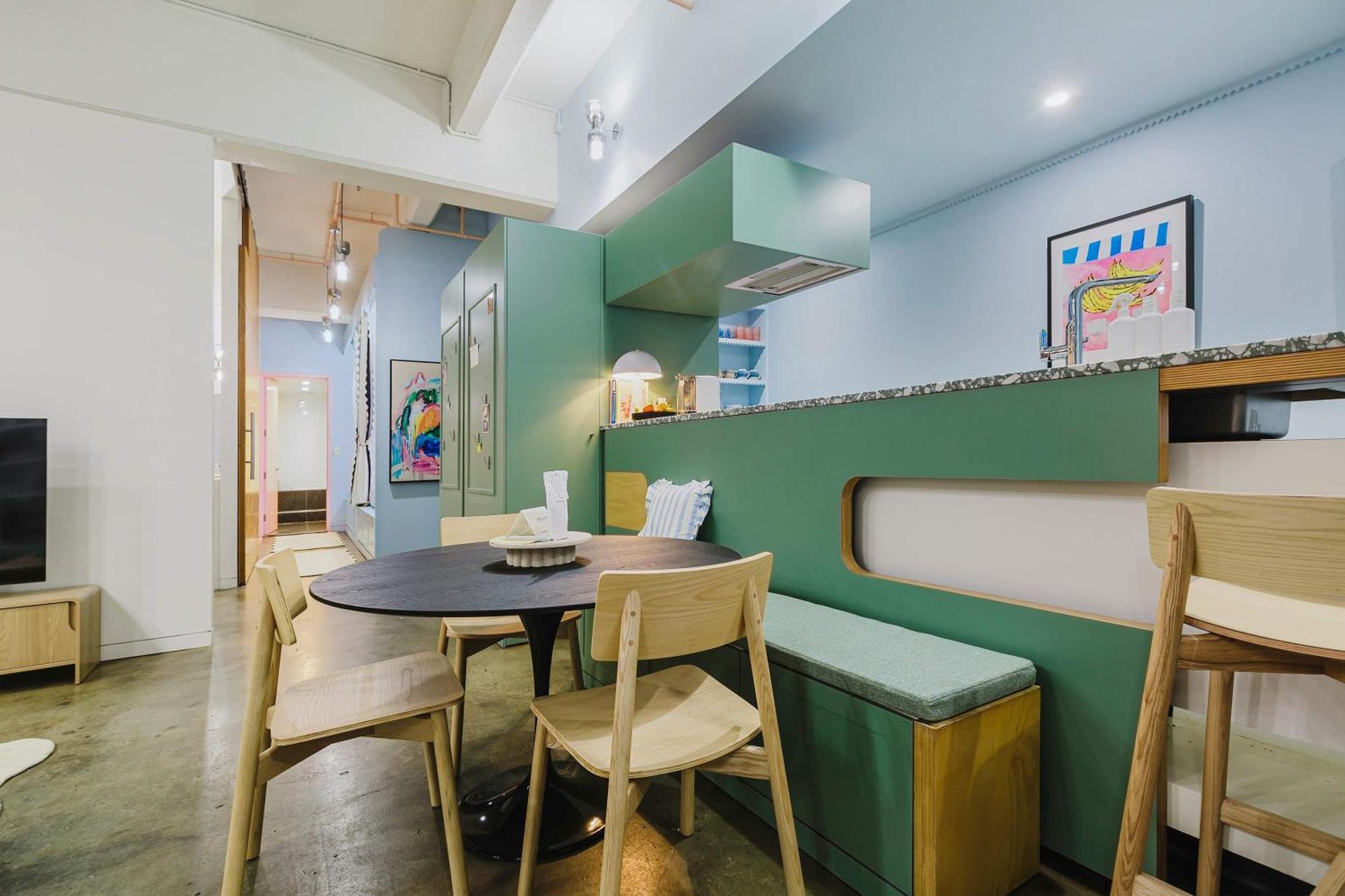 Vaquay The Wonka Diner In Cbd *