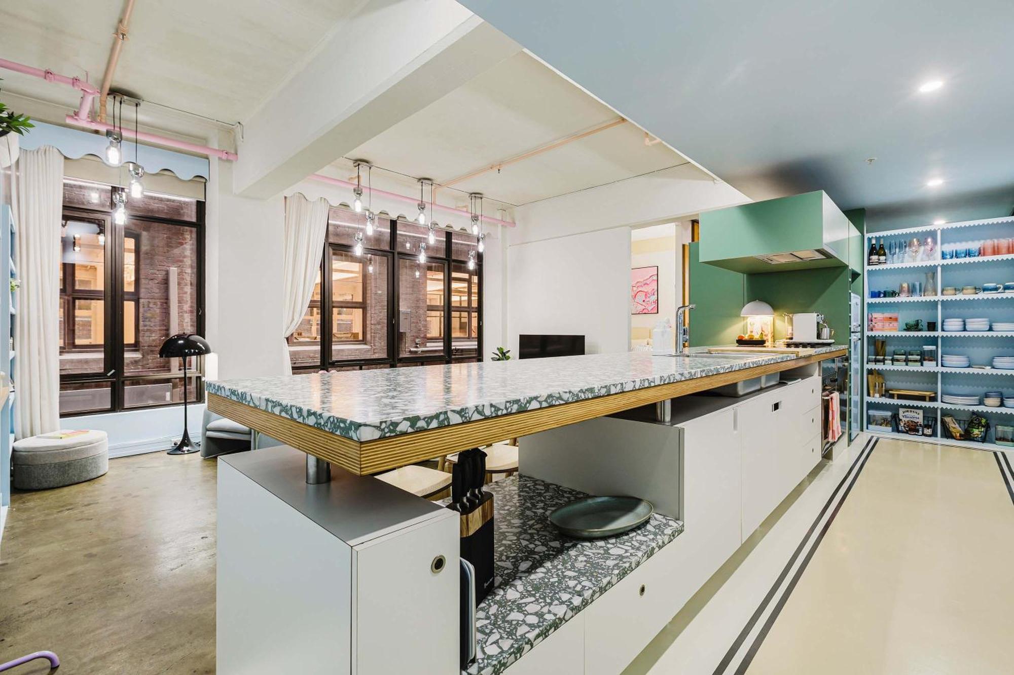 Vaquay The Wonka Diner In Cbd Holiday home