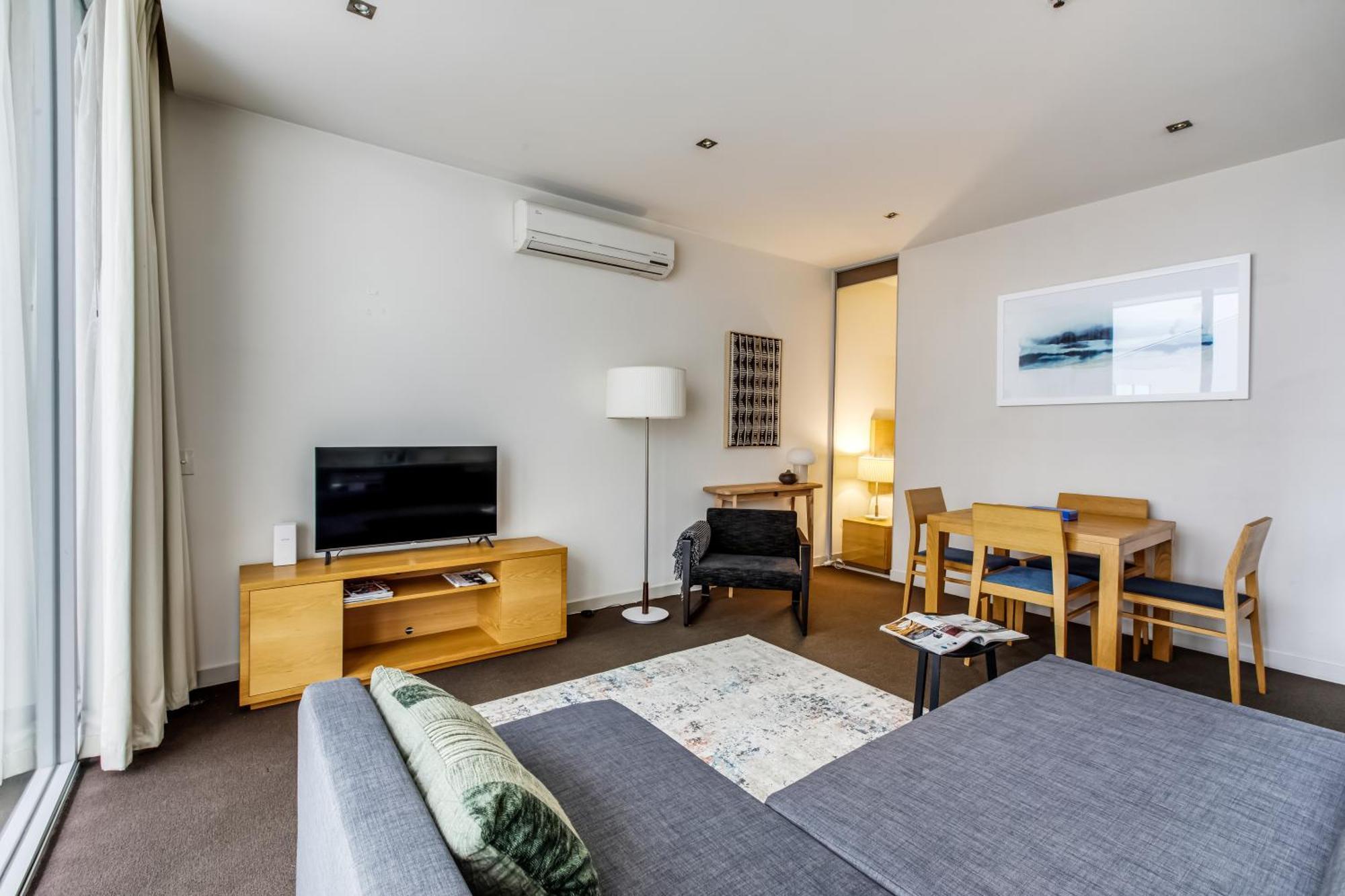 Modern Nomads South Yarra 1br Large Outdoor Space Near Station Apartment Melbourne
