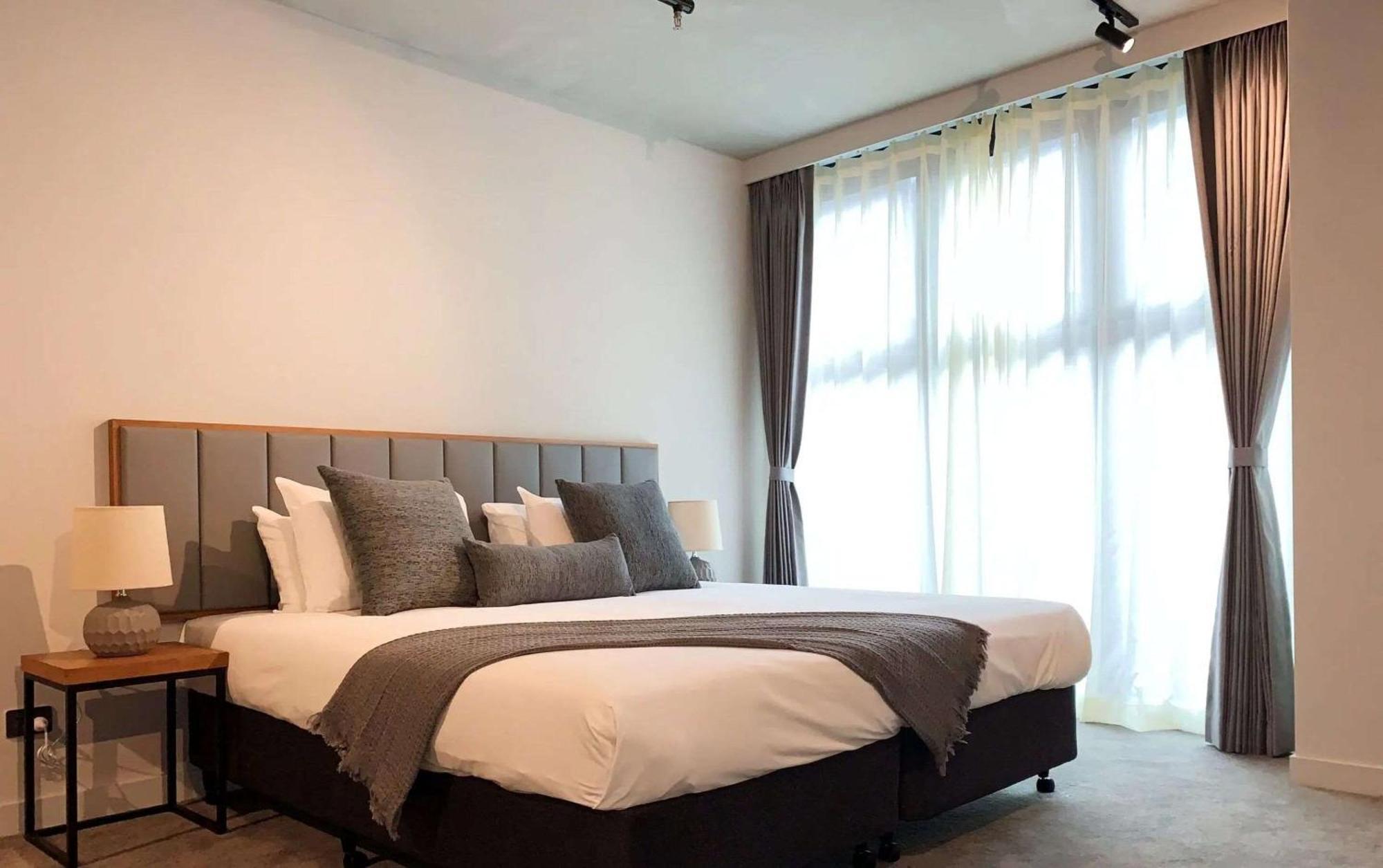 Clarion South Hotel 4*