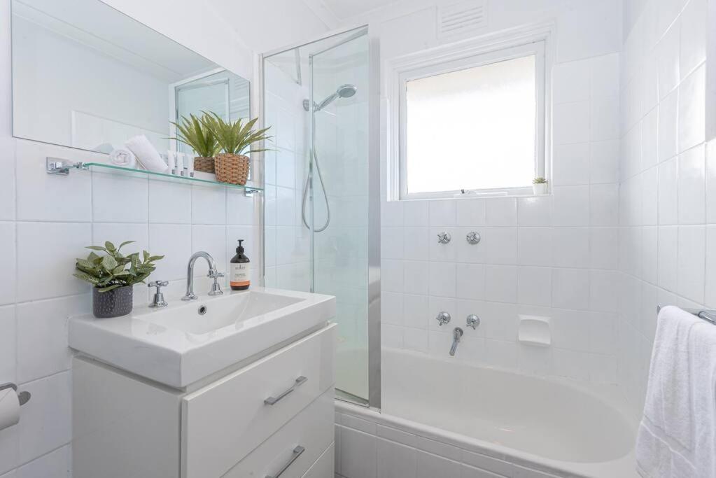 The Bright Gem On Grosvenor Apartment *