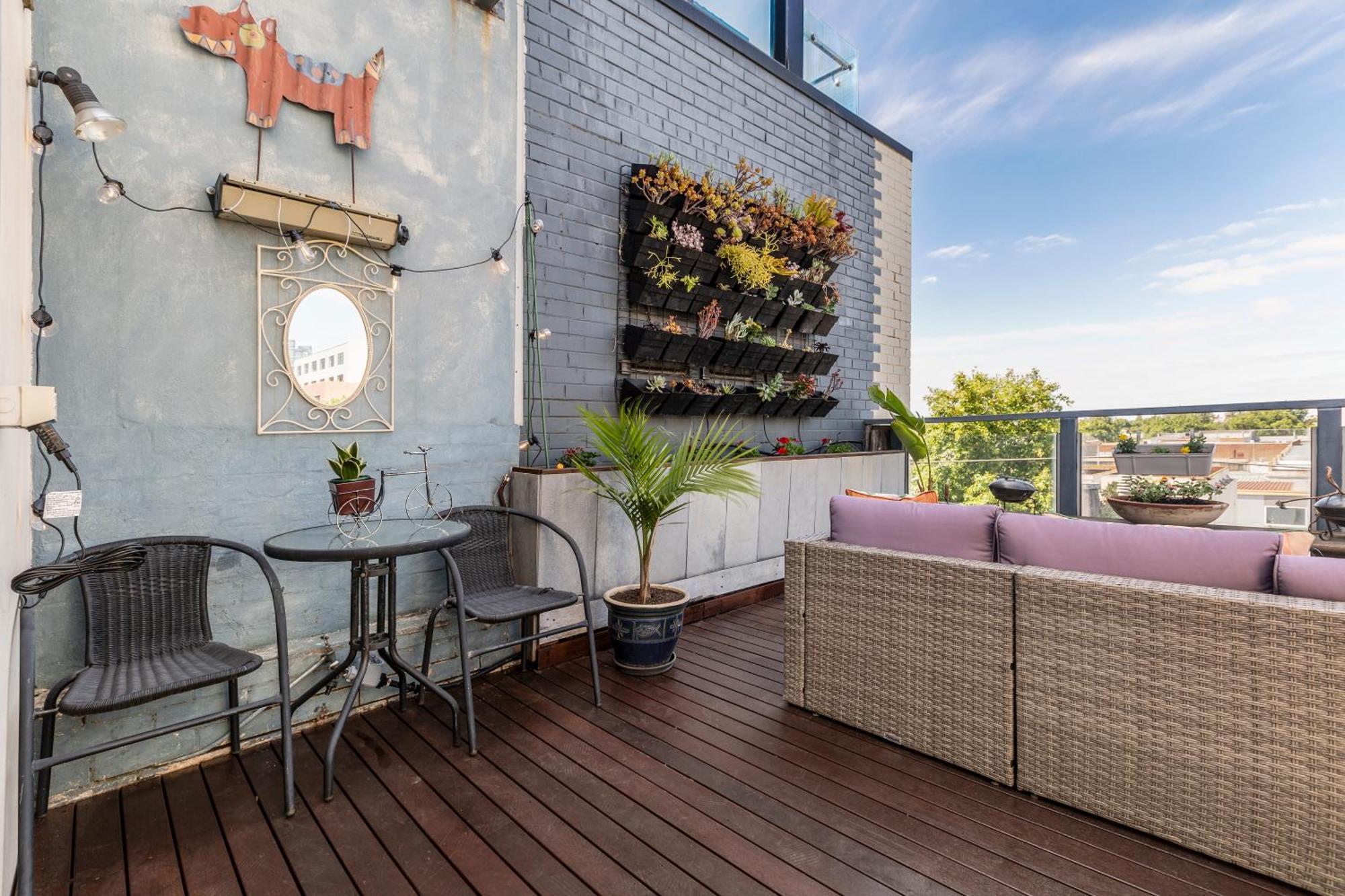 Fun&ky 260sqm Parking 2 Patios Wfh Wifi Cbd Views Apartment Melbourne
