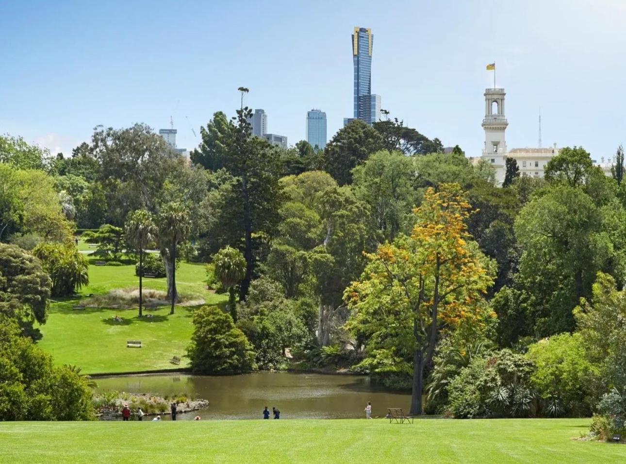 Royal Executive Living Platinum Prestige Corproate Melbourne