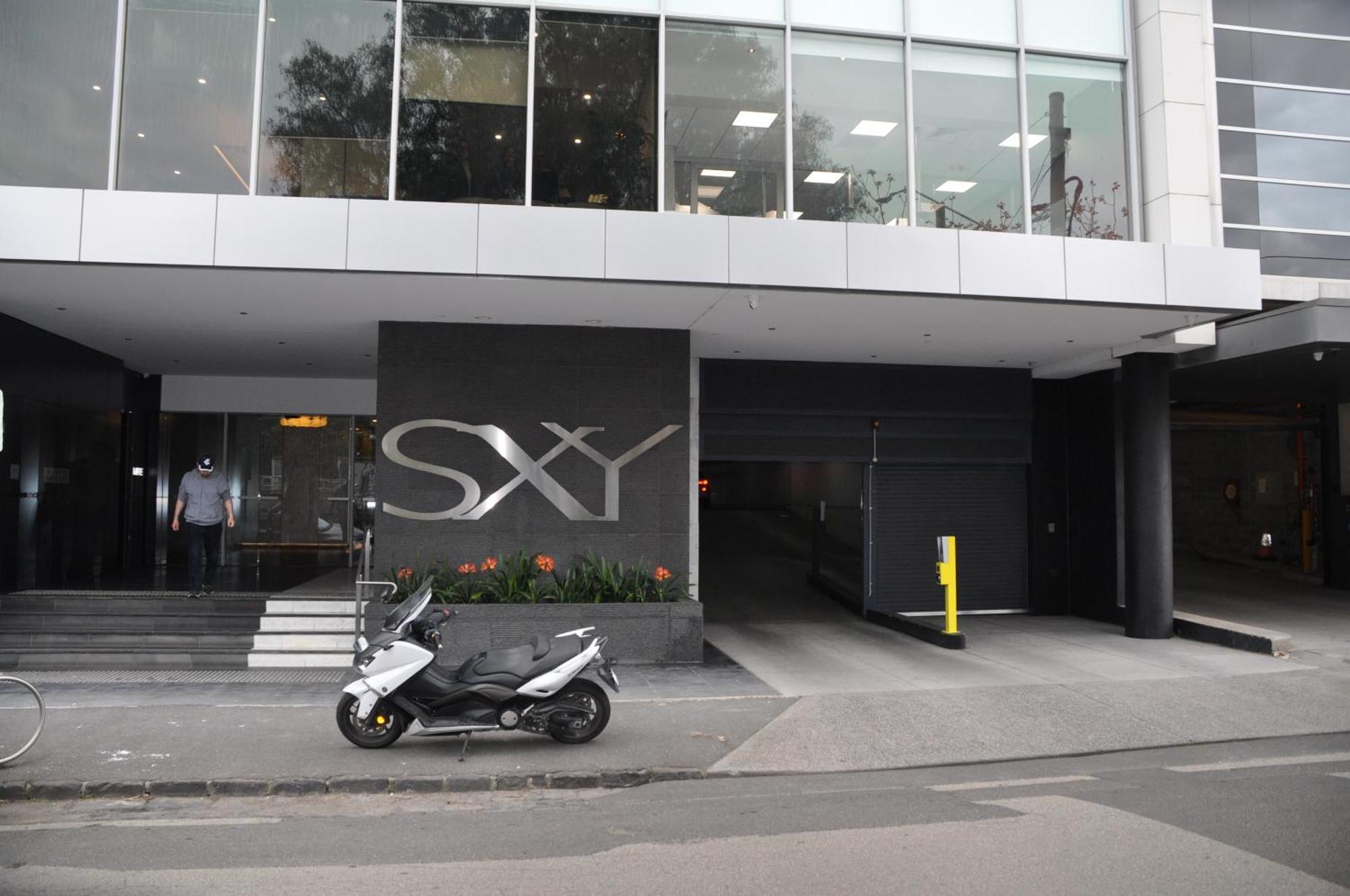 Modern Nomads South Yarra Gem 2br With Carpark Near Station *