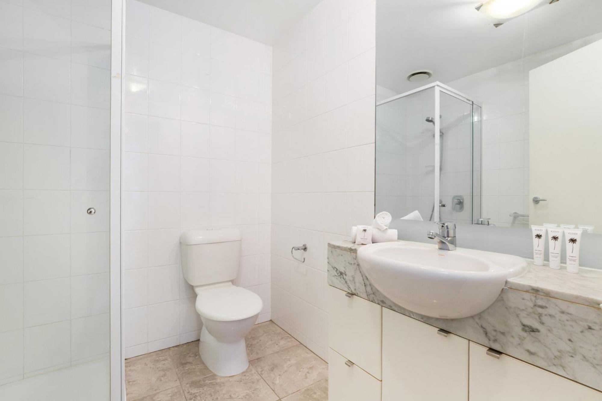 Luxe 2-bed With River Views Near Casino *