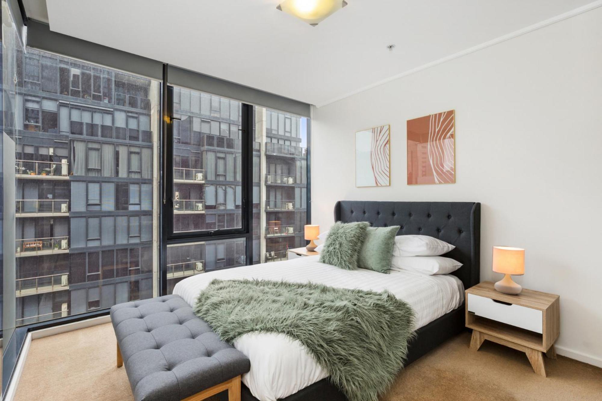 Luxe 2-bed With River Views Near Casino Apartment