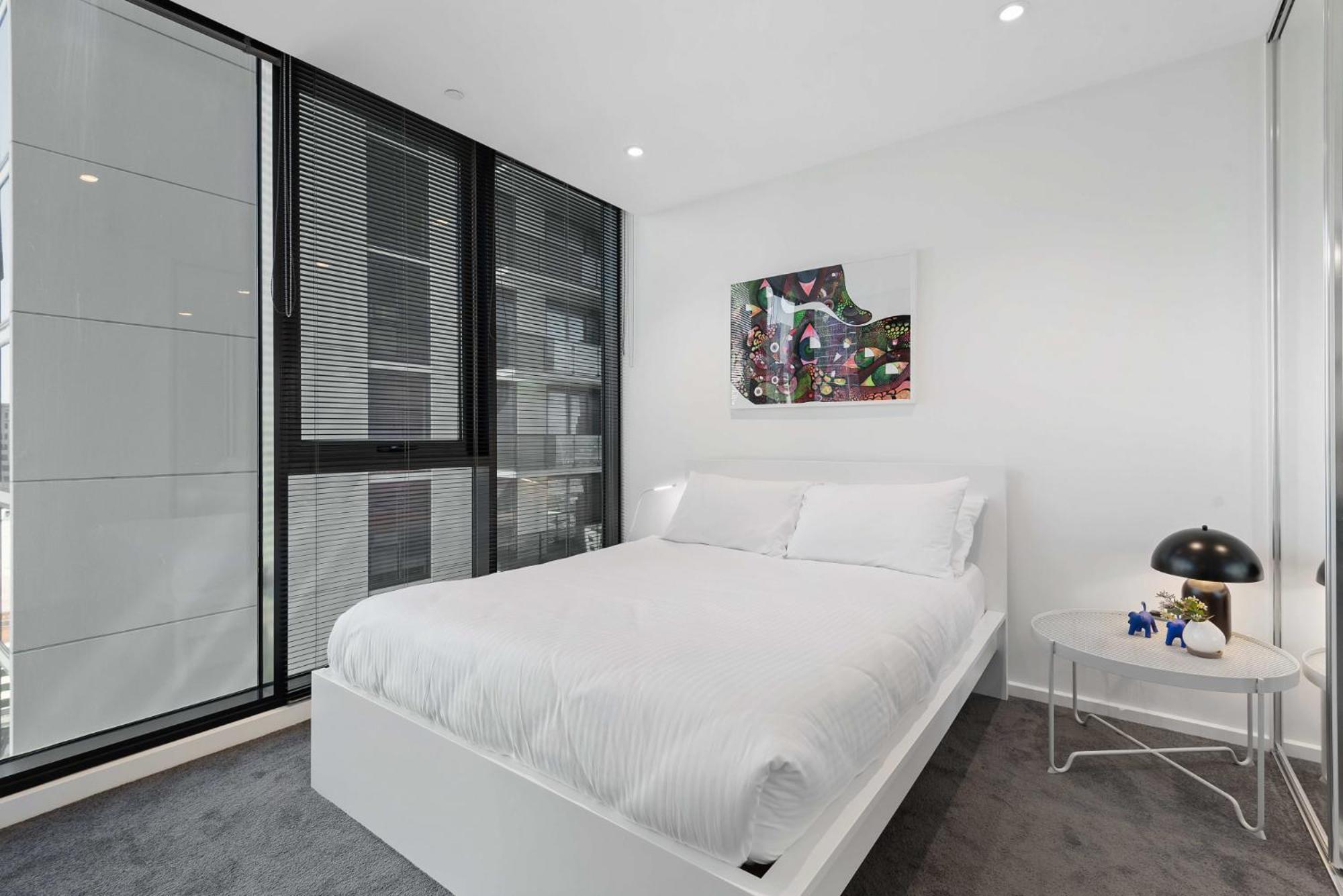 Apartment Chic In Melbournes Heart